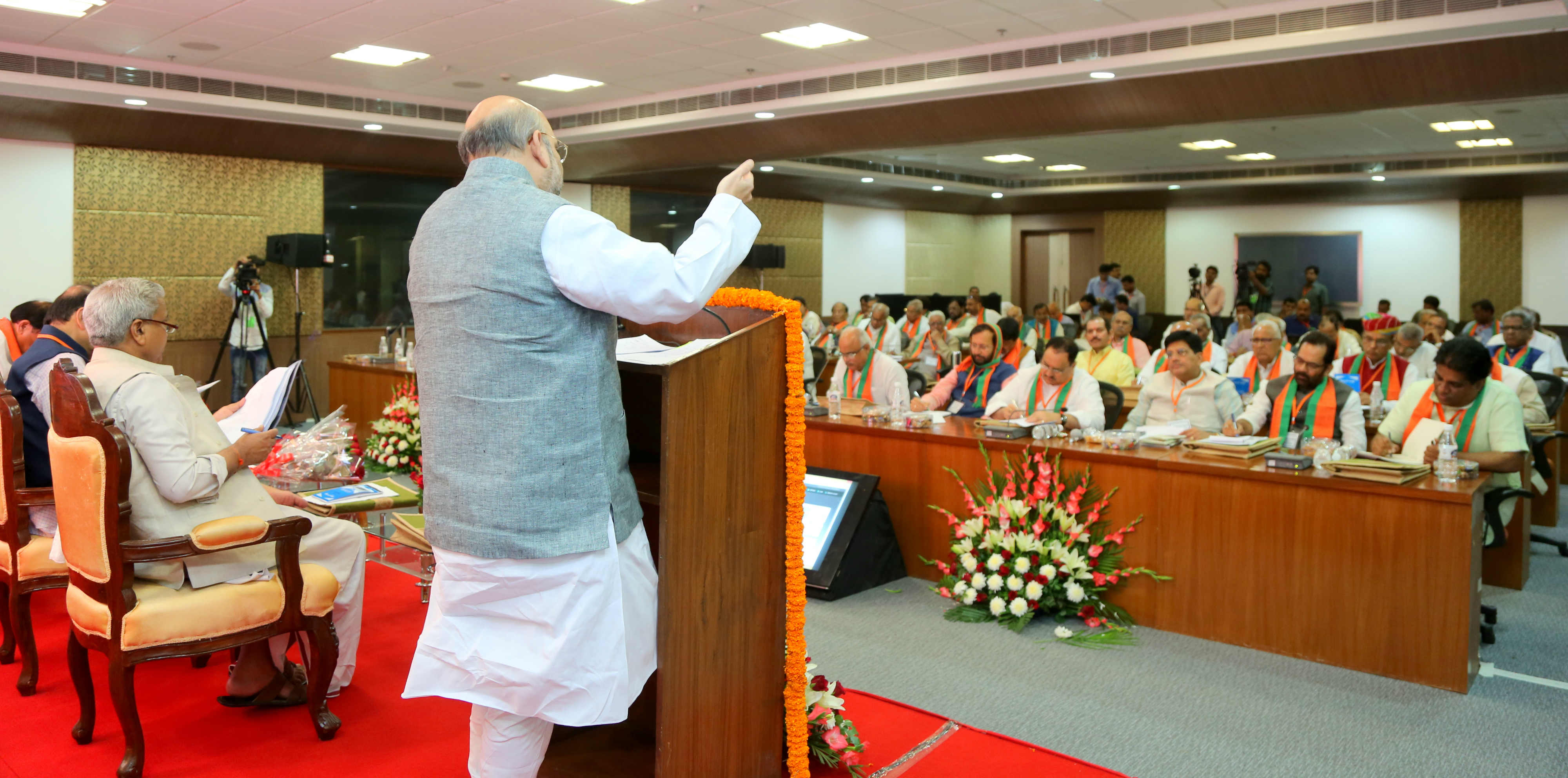 à¤­à¤¾à¤°à¤¤à¥€à¤¯ à¤œà¤¨à¤¤à¤¾ à¤ªà¤¾à¤°à¥à¤Ÿà¥€ à¤•à¥‡ à¤°à¤¾à¤·à¥à¤Ÿà¥à¤°à¥€à¤¯ à¤…à¤§à¥à¤¯à¤•à¥à¤· à¤¶à¥à¤°à¥€ à¤…à¤®à¤¿à¤¤ à¤¶à¤¾à¤¹ à¤¦à¥à¤µà¤¾à¤°à¤¾ à¤­à¤¾à¤œà¤ªà¤¾ à¤•à¥‡ à¤°à¤¾à¤œà¥à¤¯ à¤¸à¤­à¤¾ à¤¸à¤¾à¤‚à¤¸à¤¦à¥‹à¤‚ à¤•à¥€ à¤¬à¥ˆà¤ à¤• à¤®à¥‡à¤‚ à¤¦à¤¿à¤ à¤—à¤ à¤‰à¤¦à¥à¤¬à¥‹à¤§à¤¨ à¤•à¥‡ à¤®à¥à¤–à¥à¤¯ à¤¬à¤¿à¤‚à¤¦à¥