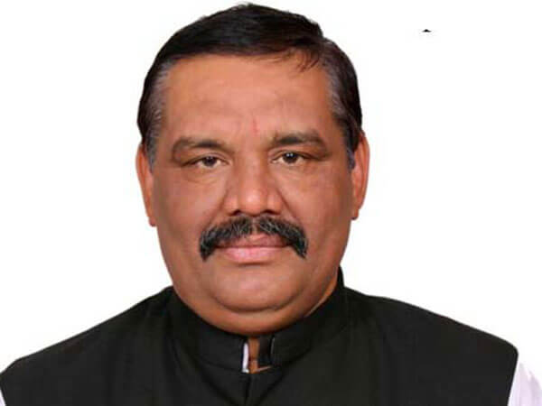 Shri Vijay Sampla