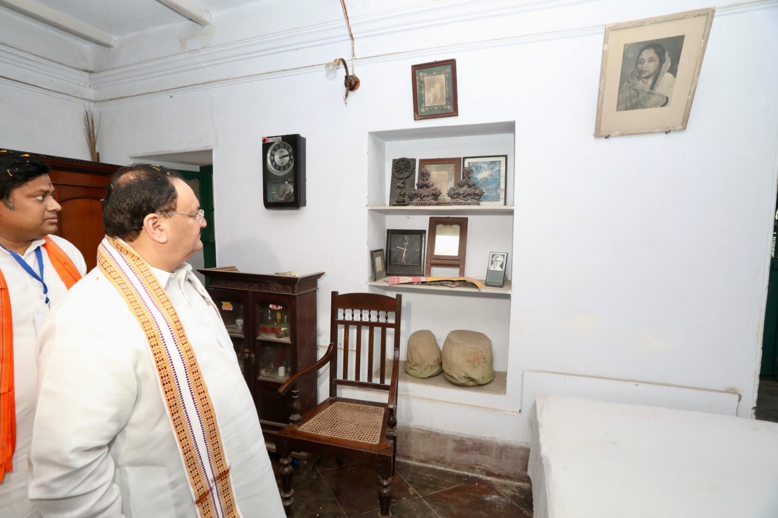 BJP National President Shri J.P. Nadda visited Panitras, the house of great Bengali novelist Shri Sarat Chandra Chattopadhyay, in Howrah, West Bengal, and participated in the 'Beer Bandan, Basudha Bandan', Mati Sangraha & Tiranga distribution programs as 