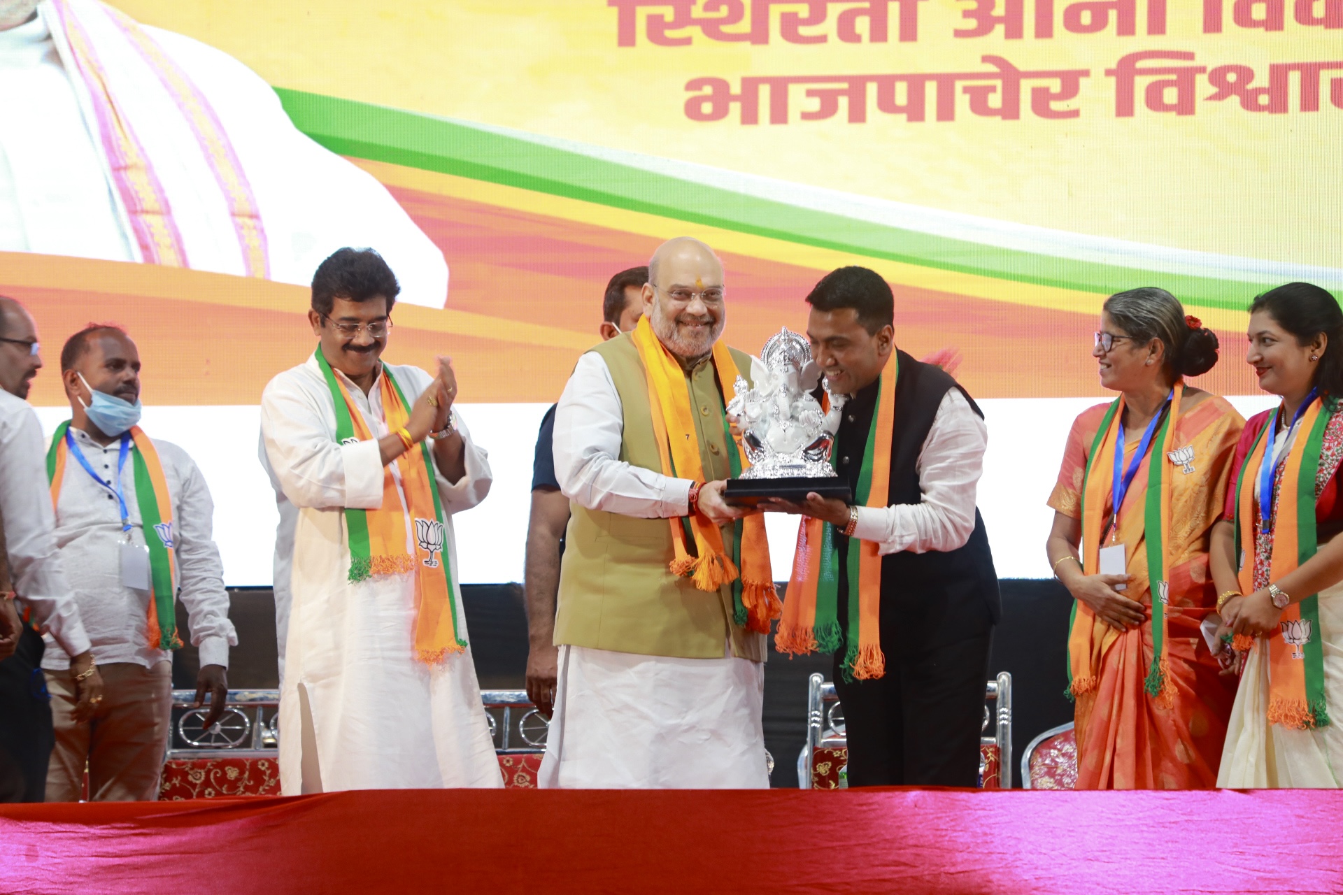 Hon'ble Union Home Minister and Minister of Cooperation Shri Amit Shah addressing a public meeting in Sakhali Bazar (Goa)