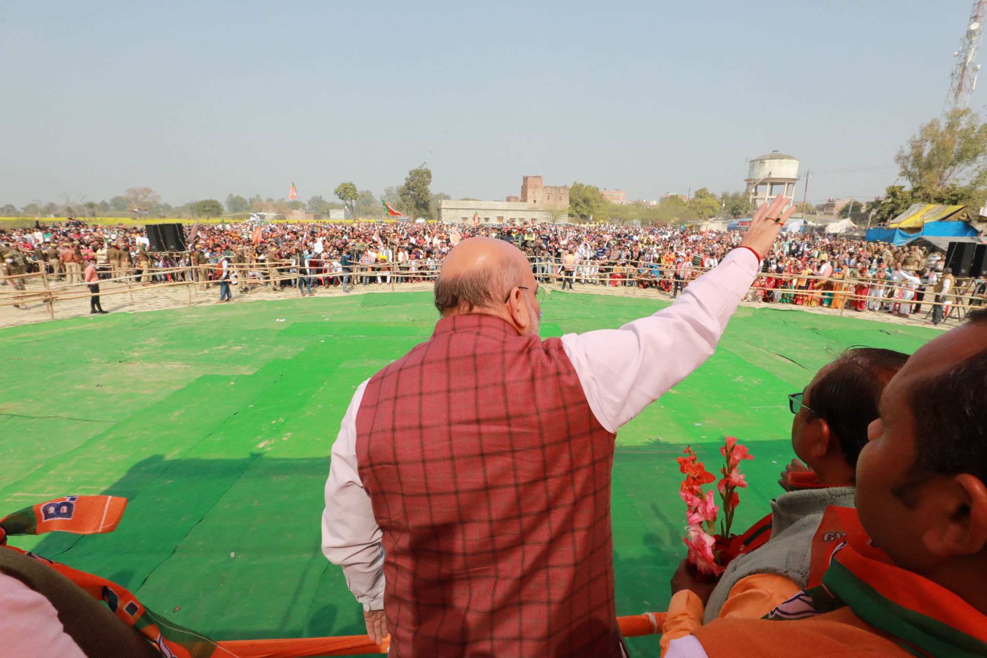 Hon'ble Union Home Minister & Minister of Cooperation Shri Amit Shah addressing a public meeting in Auraiya (Uttar Pradesh)