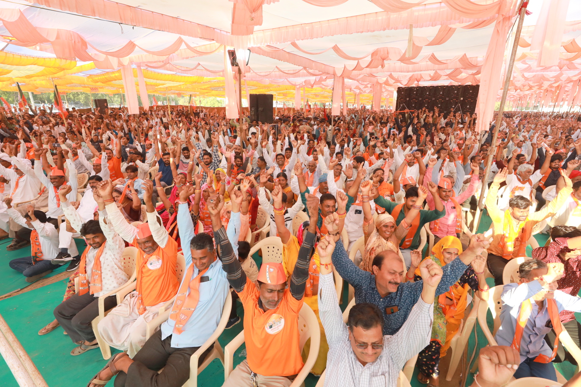 Hon'ble Union Home Minister & Minister of Cooperation Shri Amit Shah addressing Vijay Sankalp Rally in Deesa (Banaskantha)