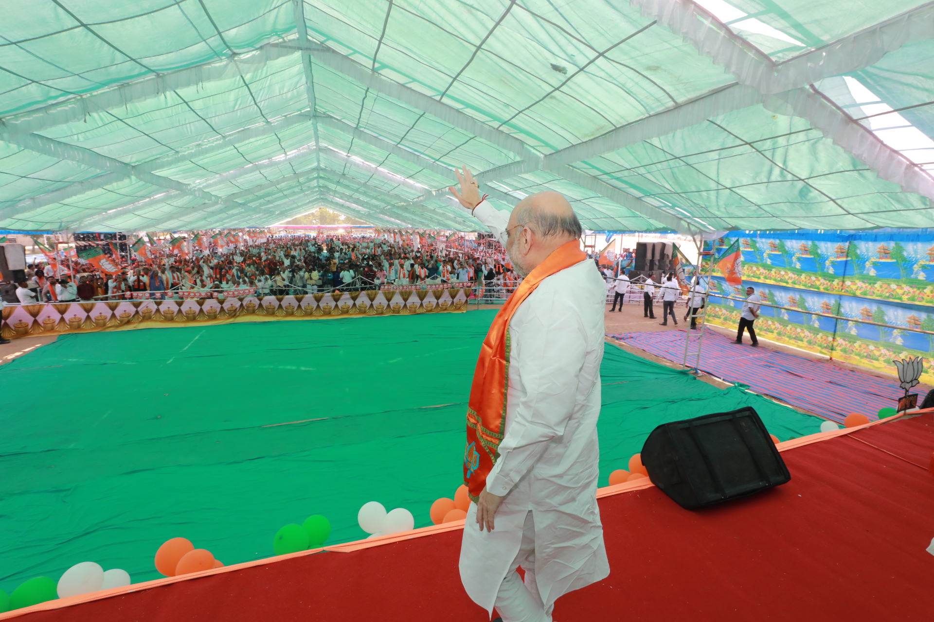 Hon'ble Union Home Minister and Minister of Cooperation Shri Amit Shah addressing Vijay Sankalp Rally in Kheralu, Mehsana (Gujarat)