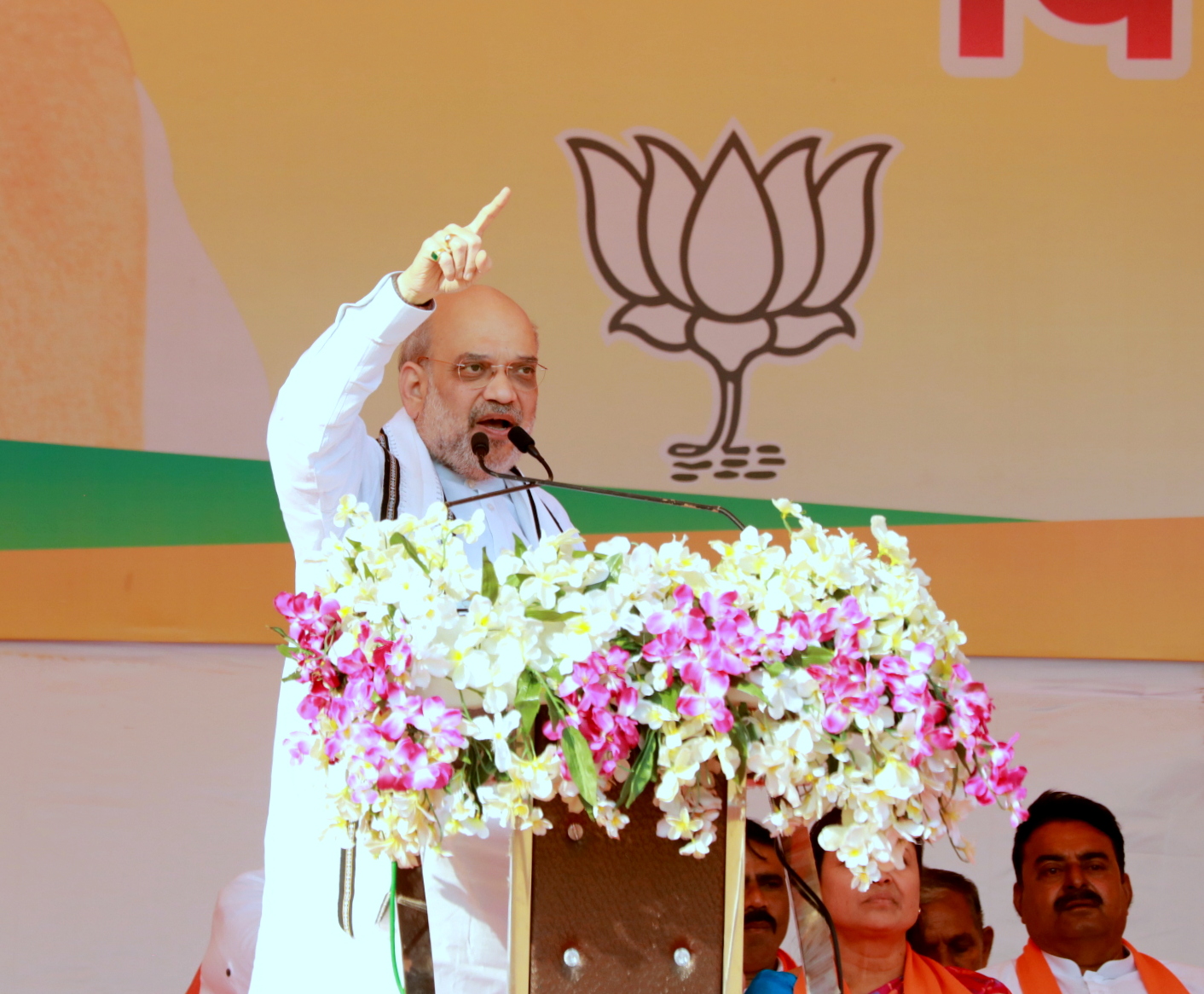 Hon'ble Union Home Minister and Minister of Cooperation Shri Amit Shah addressing Vijay Sankalp Rally in Tharsa, Kheda (Gujarat)