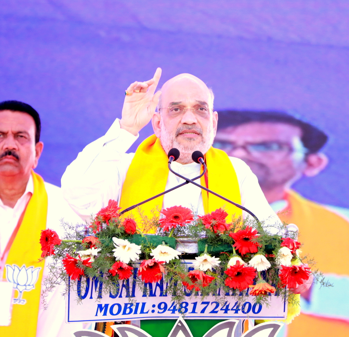 Hon'ble Union Home Minister and Minister of Cooperation Shri Amit Shah addressing a public meeting in Shirahatti (K'taka)