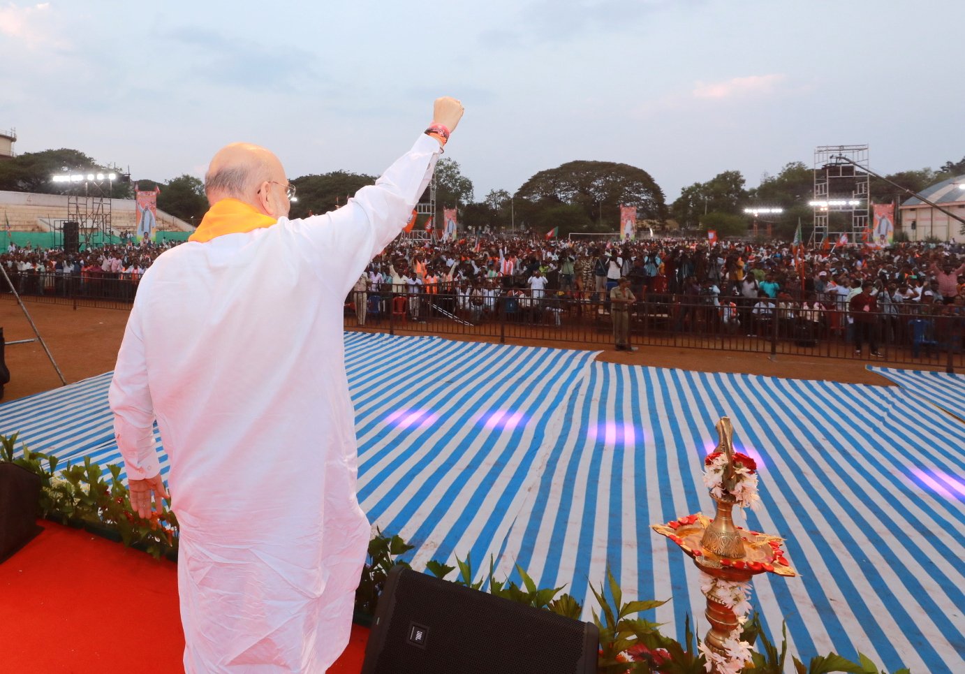 Hon'ble Union Home Minister and Minister of Cooperation Shri Amit Shah addressing a public meeting in Harihara (K'taka)