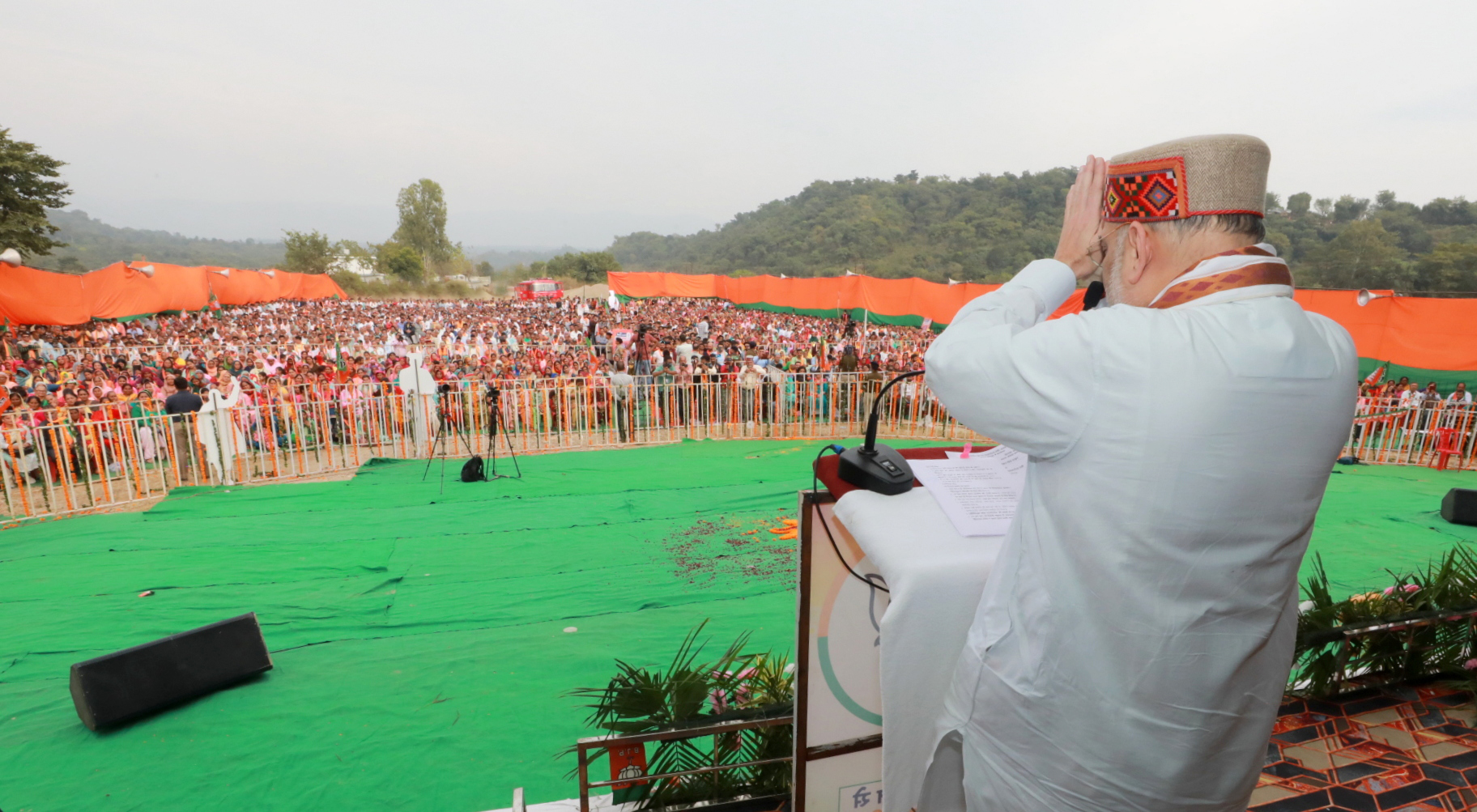 Hon’ble Union Home Minister and Minister of Cooperation Shri Amit Shah addressing a public meetings in Jaswan Pragpur, Kangra (Himachal Pradesh)