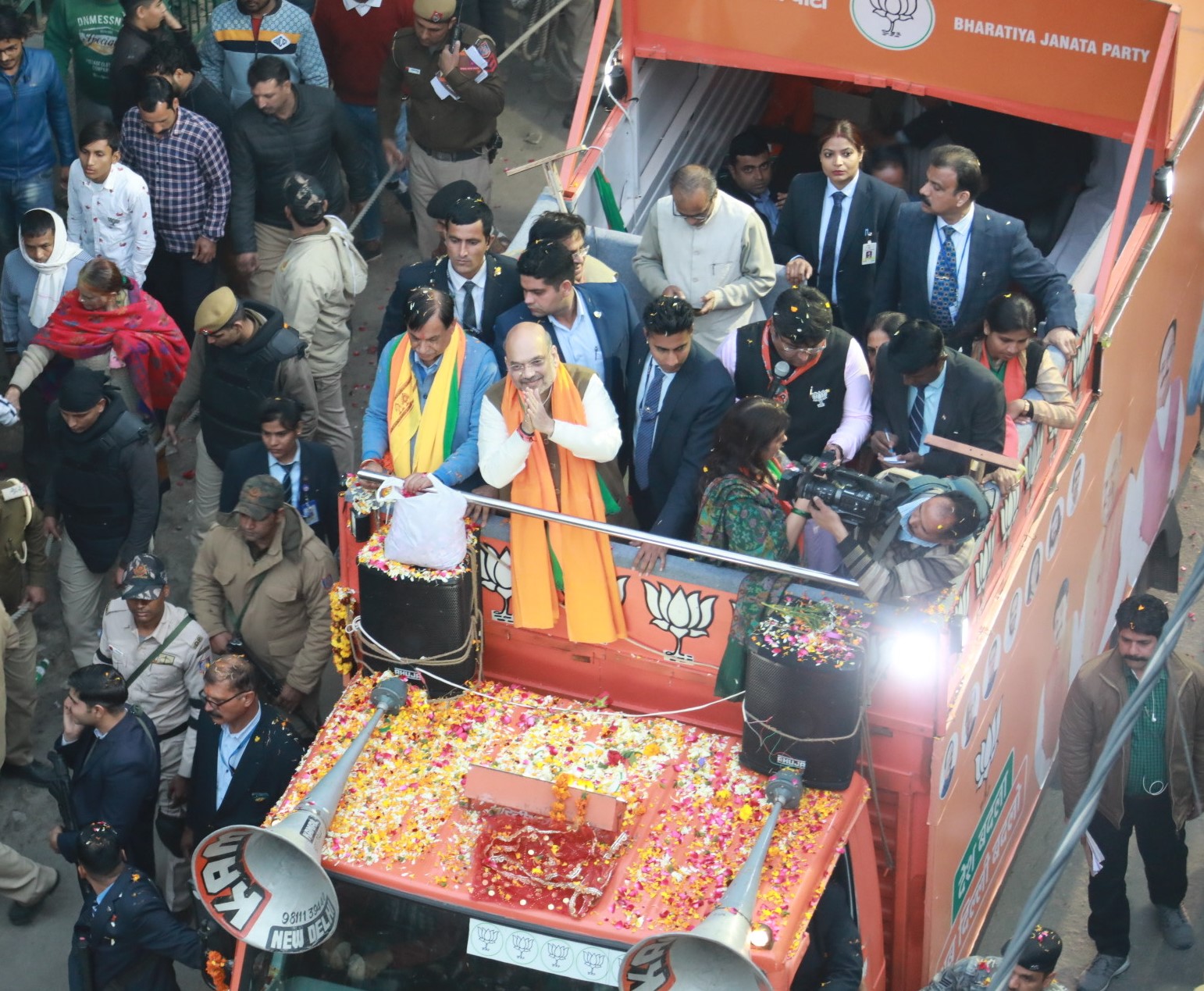 Photographs : Road show of Hon'ble Home Minister Shri Amit Shah in Moti Nagar Vidhansabha (Delhi)