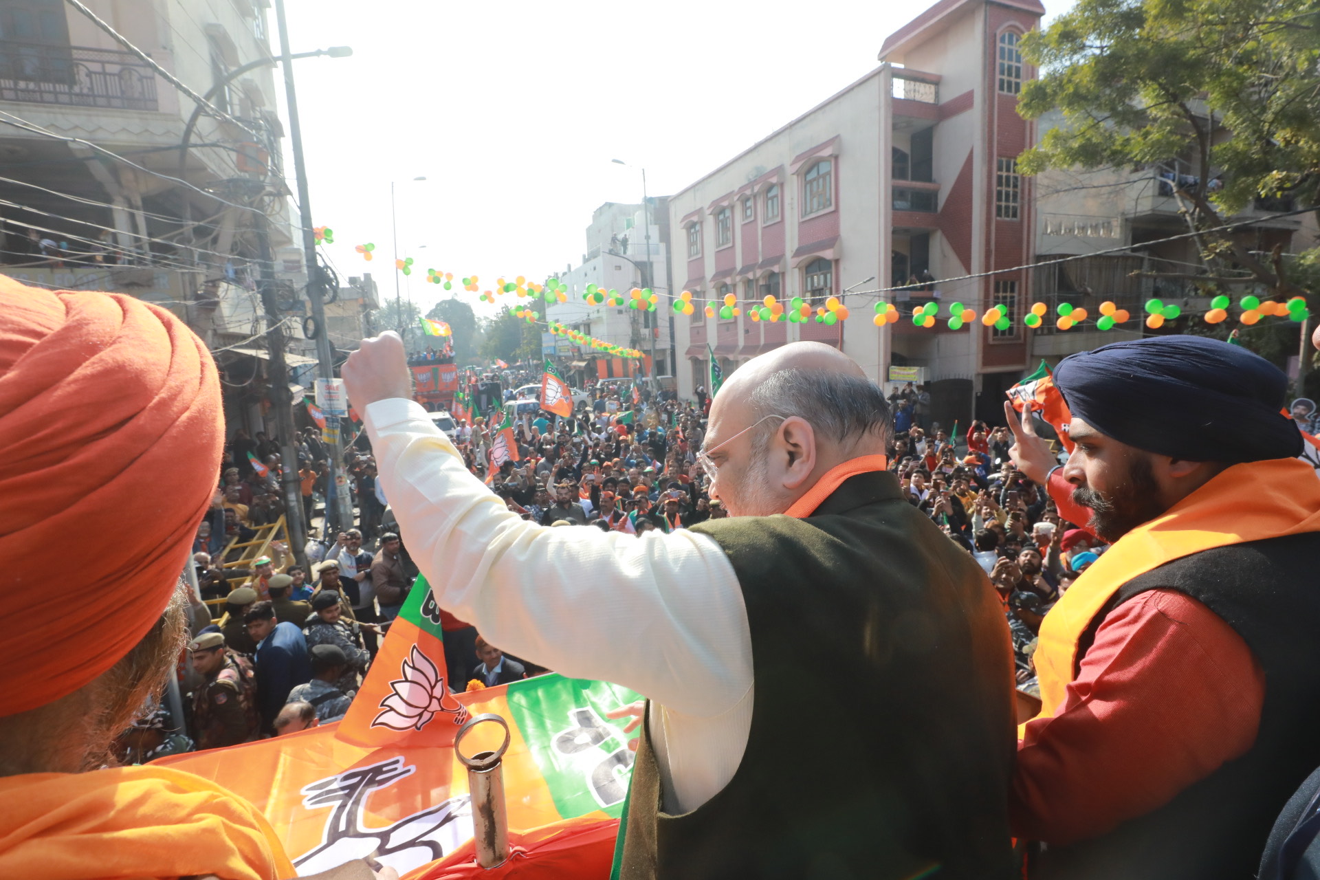 Photographs : Road show of Hon'ble Home Minister Shri Amit Shah in Hari Nagar Vidhansabha (Delhi) from Shadley Public School to Hari Nagar Ghanta Ghar