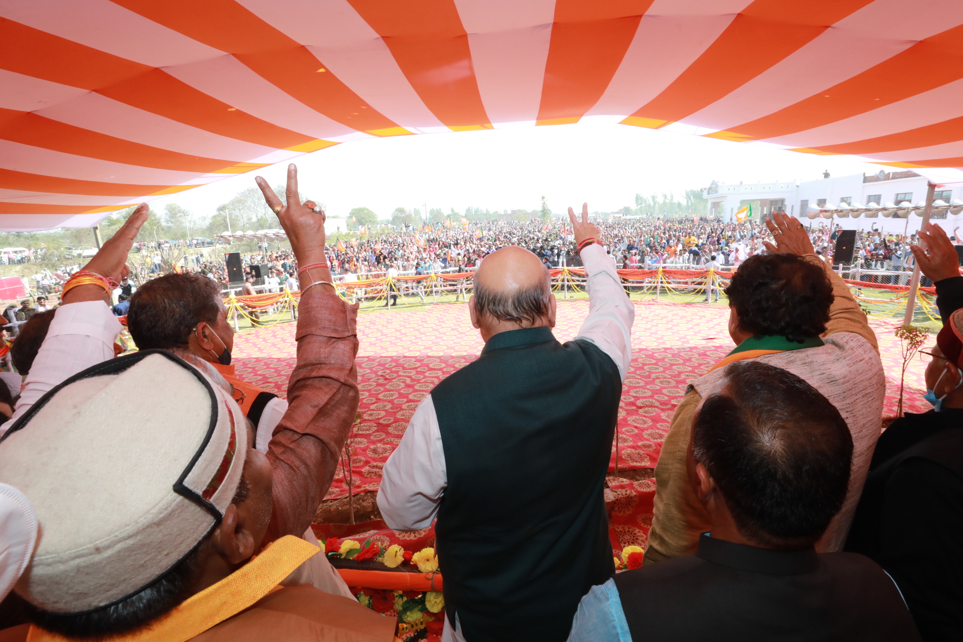 Hon'ble Union Home Minister and Minister of Cooperation Shri Amit Shah addressing a public meeting in Karhal (Uttar Pradesh)