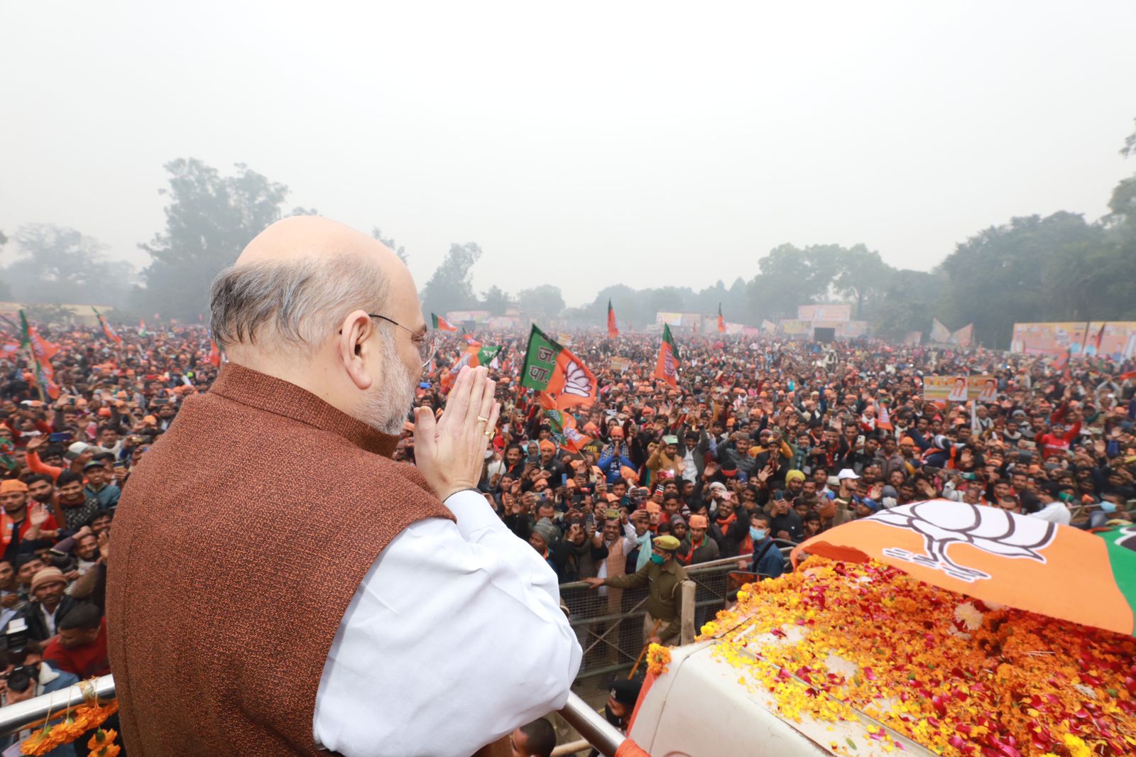  Hon'ble Union Home Minister & Minister for Cooperation Shri Amit Shah addressing a public meeting in Hardoi (Uttar Pradesh)