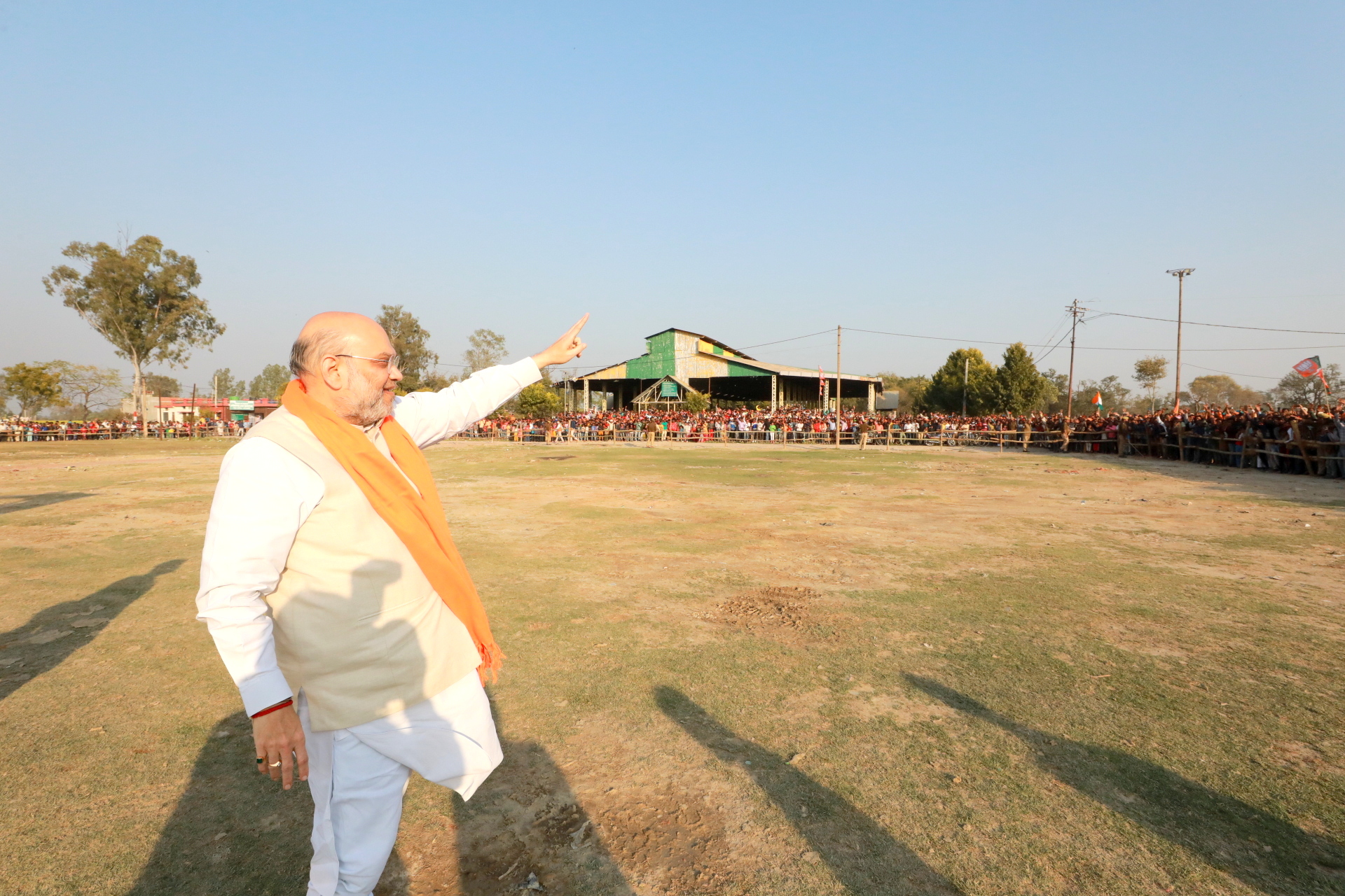 Hon'ble Union Home Minister and Minister of Cooperation Shri Amit Shah addressing a public meeting in Barabanki (Uttar Pradesh).