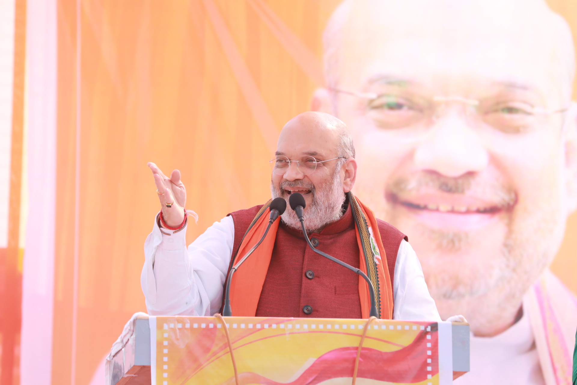 Hon'ble Union Home Minister and Minister of Cooperation Shri Amit Shah addressing a public meeting at Machhali Shahar (Jaunpur) in Uttar Pradesh