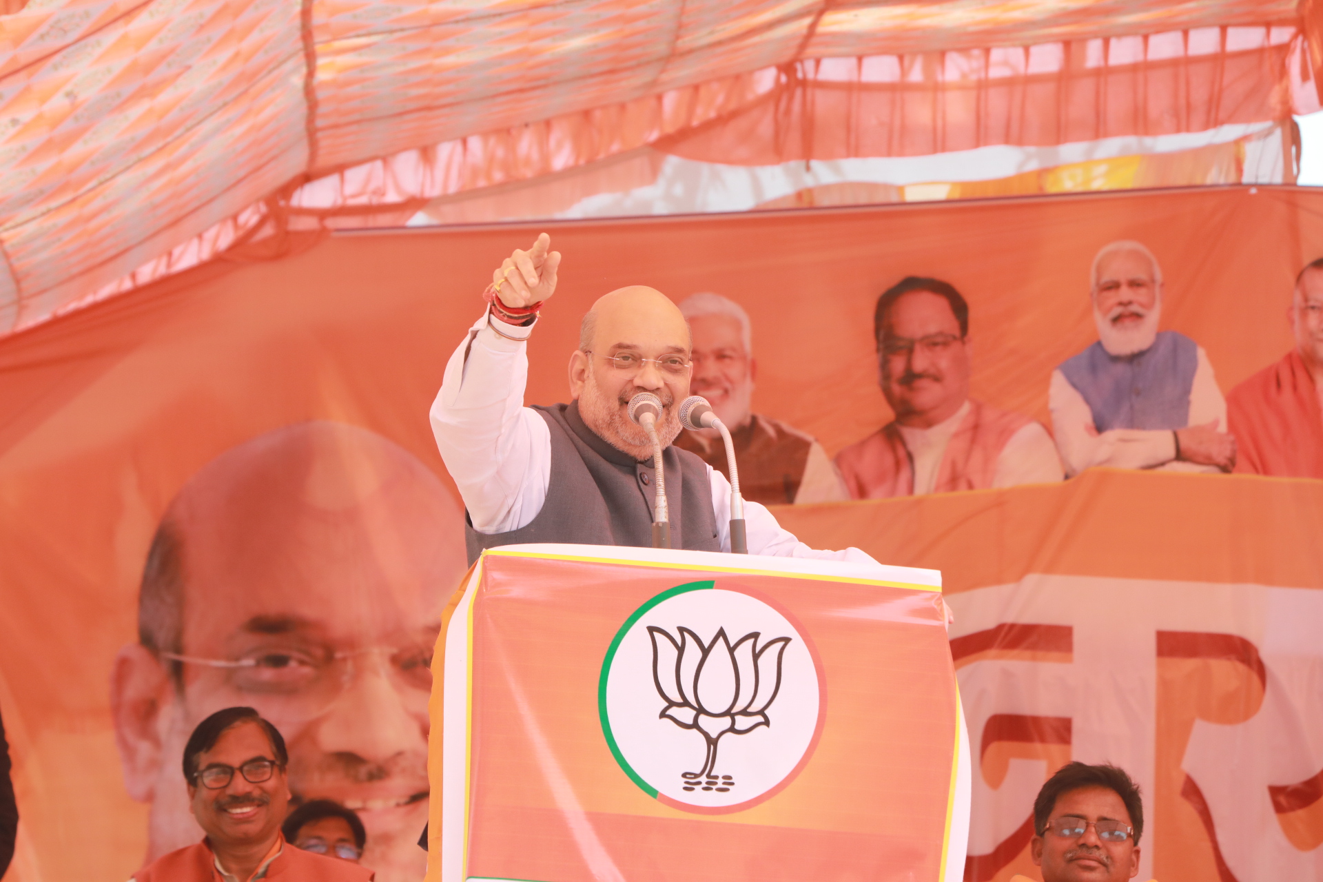 Hon'ble Union Home Minister and Minister of Cooperation Shri Amit Shah addressing a public meeting at Jangipur (Ghazipur) in Uttar Pradesh