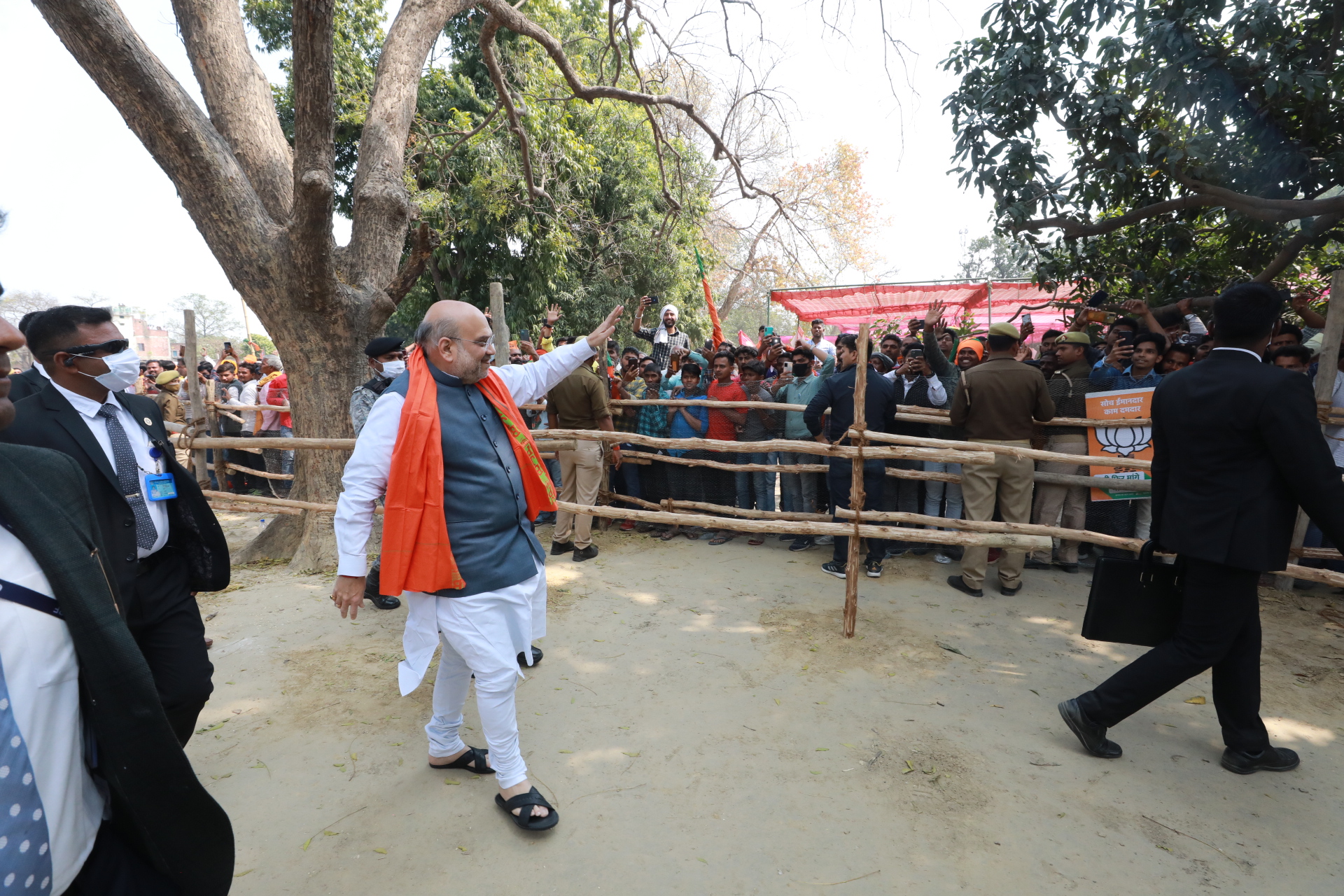 Hon'ble Union Home Minister and Minister of Cooperation Shri Amit Shah while addressing a public meeting at Malhani (Jaunpur) in Uttar Pradesh