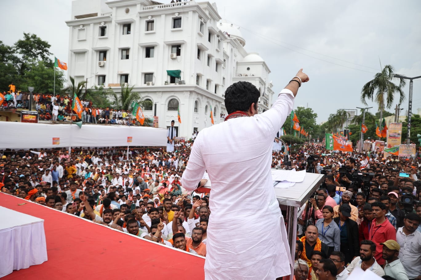 Shri Tejasvi Surya led a protest march in Raipur, Chattisgarh against rising unemployment,  incdences of corruption, rape and crime in the state