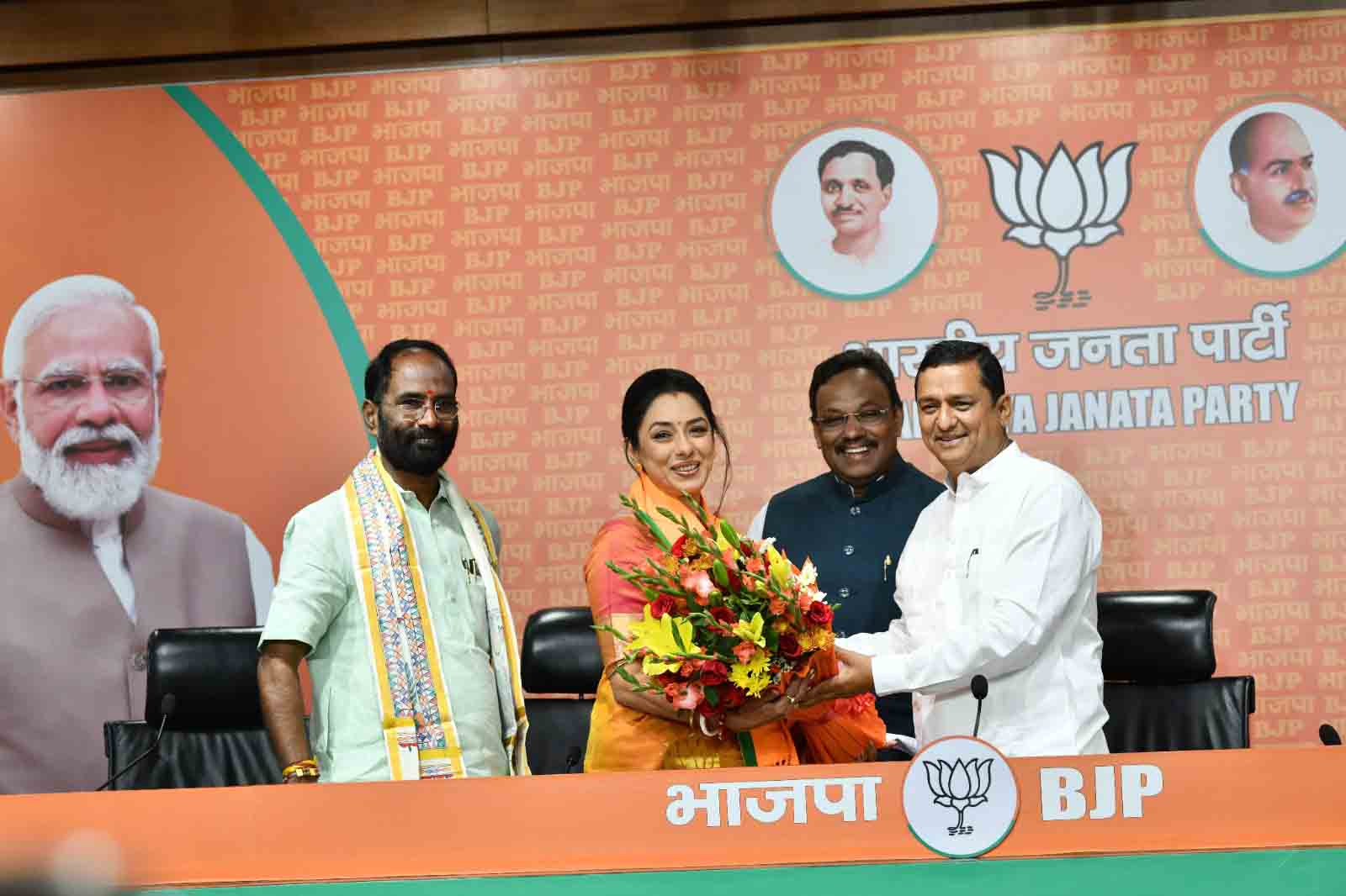 Renowned TV Actress Smt Rupali Ganguly and Astrologer Shri Ameya Joshi joined the Bharatiya Janata Party 