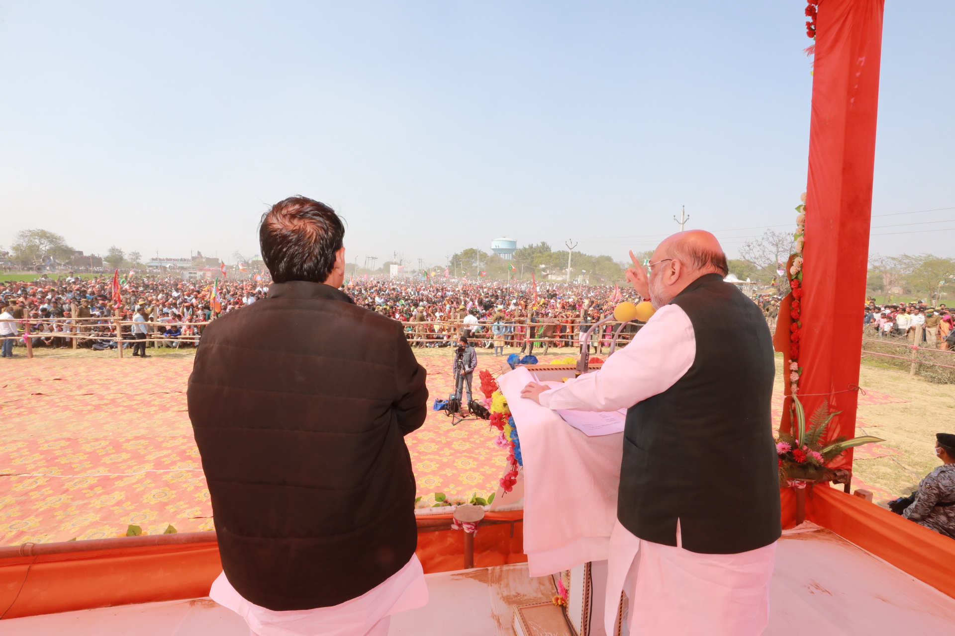 Hon'ble Union Home Minister and Minister of Cooperation Shri Amit Shah addressing a public meeting in Shikohabad (Uttar Pradesh)