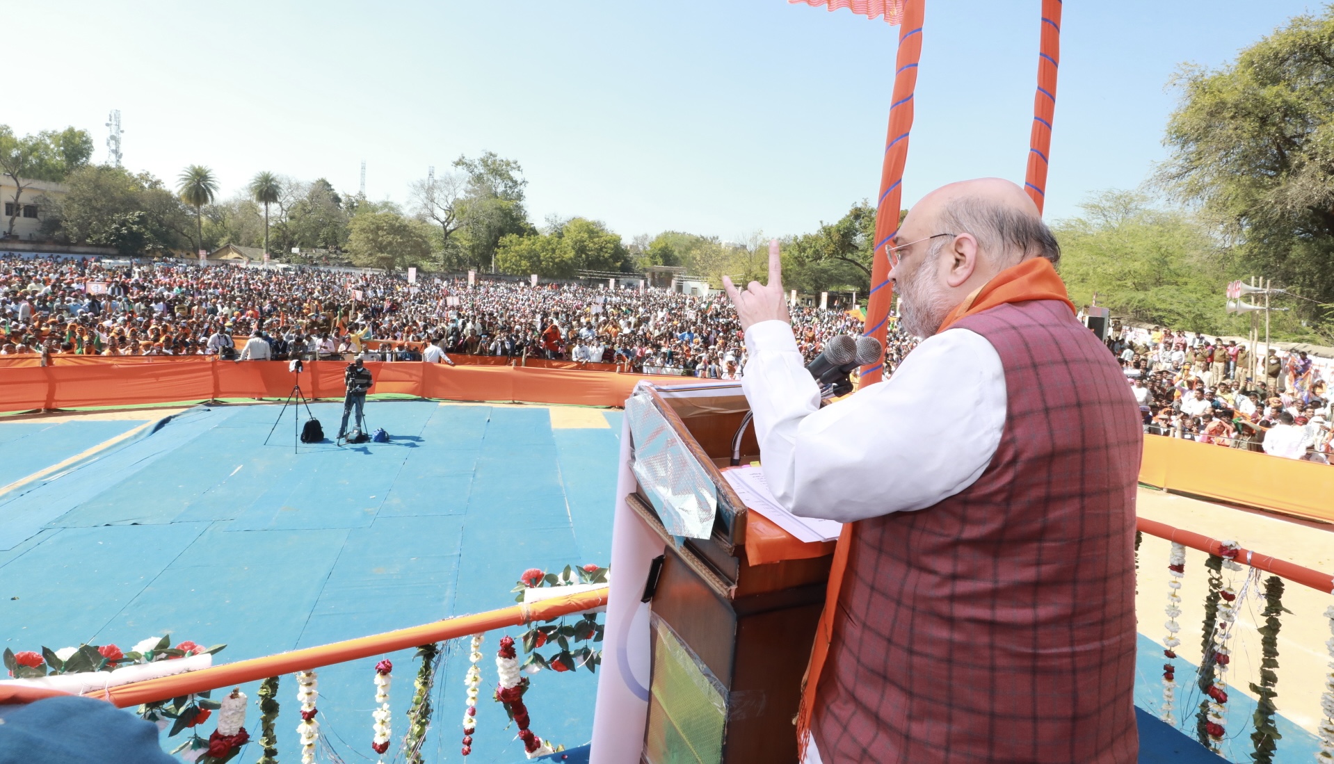 Hon'ble Union Home Minister & Minister of Cooperation Shri Amit Shah addressing public meetings in Mauranipur (Uttar Pradesh)