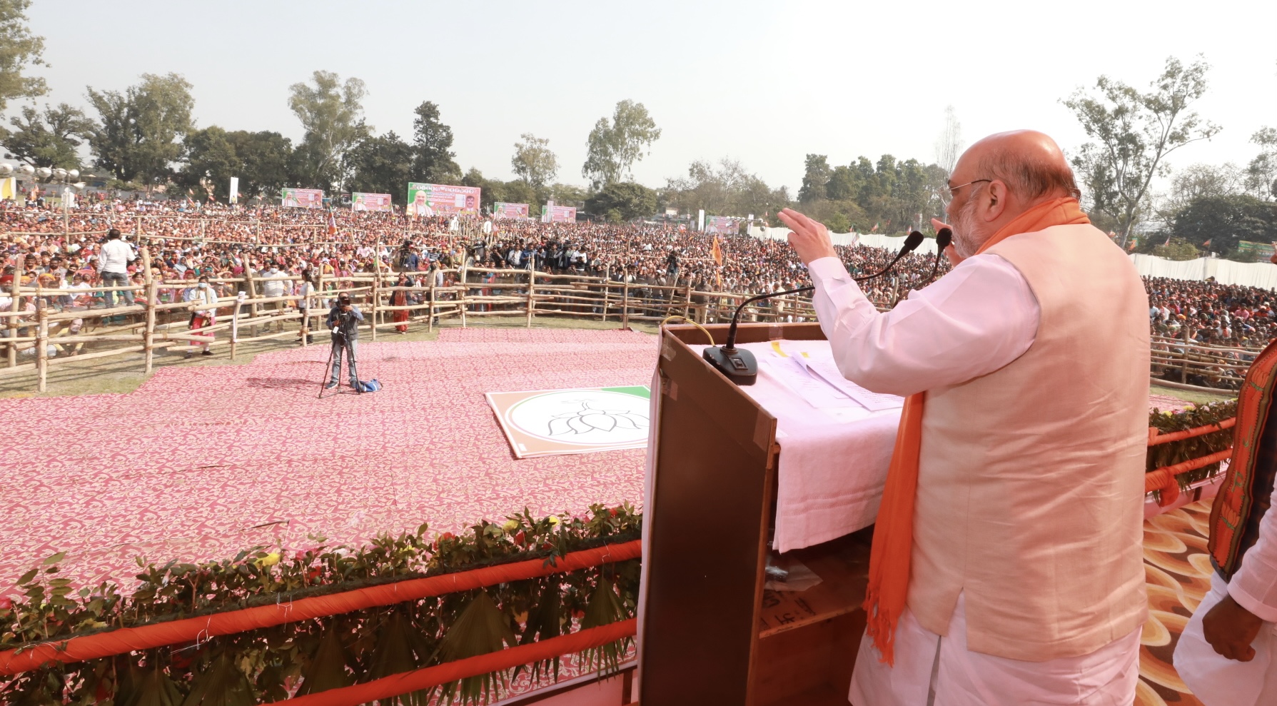 Hon'ble Union Home Minister and Minister of Cooperation Shri Amit Shah addressing a public meeting in Pilibhit (Uttar Pradesh).