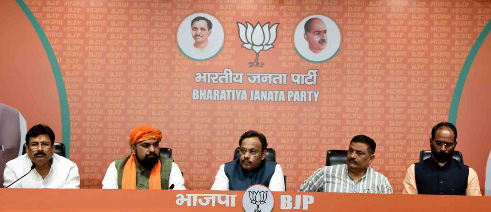 BJP National General Secretary Shri Vinod Tawde addresses Bihar NDA press conference at BJP HQ,Delhi