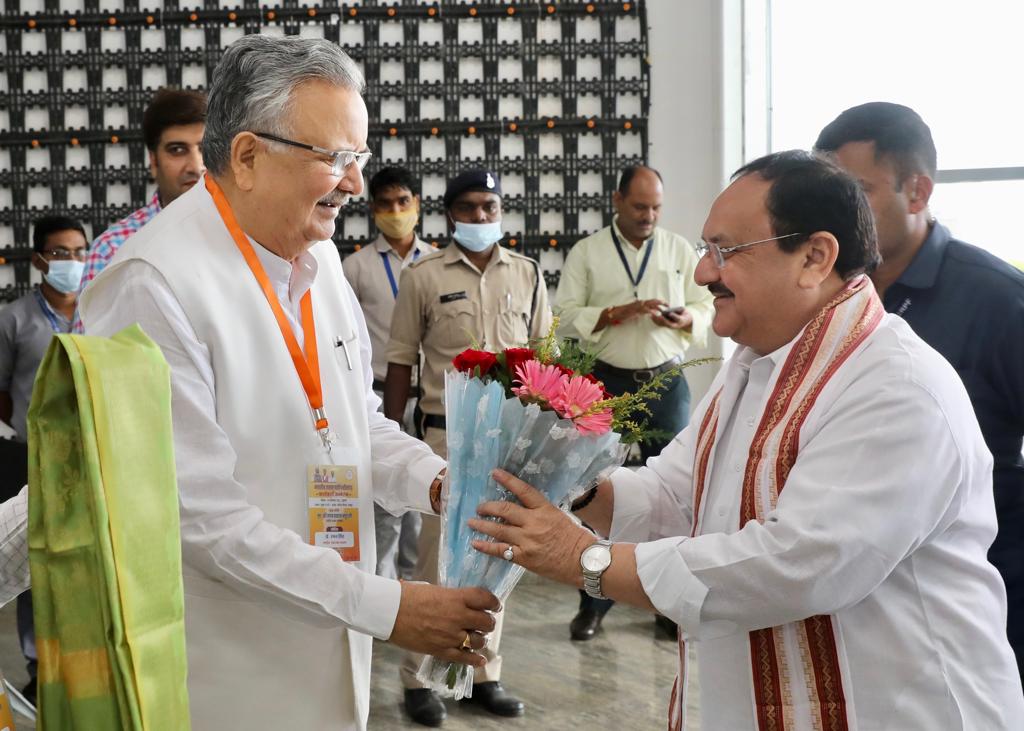 Grand welcome of Hon'ble BJP National President Shri J.P. Nadda on arrival at Swami Vivekanand Airport, Raipur (Chhattisgarh)