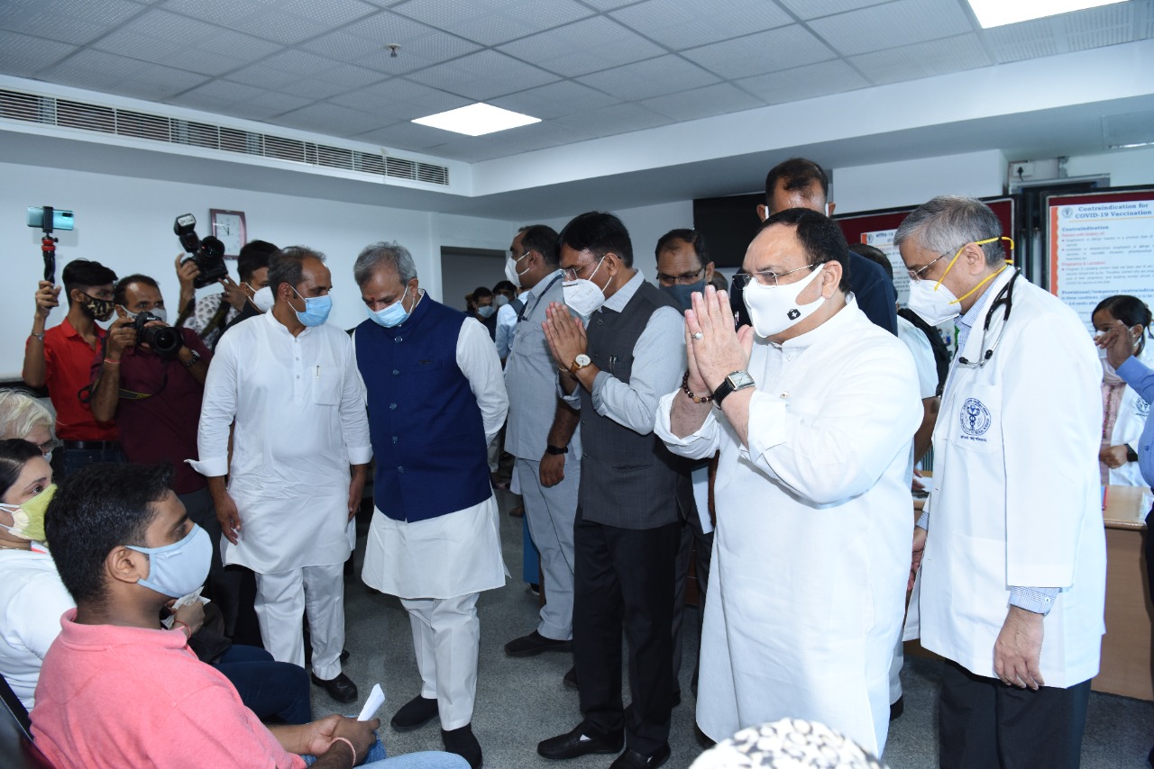  BJP National President Shri J.P. Nadda visiting Vaccination Centre at AIIMS, Delhi