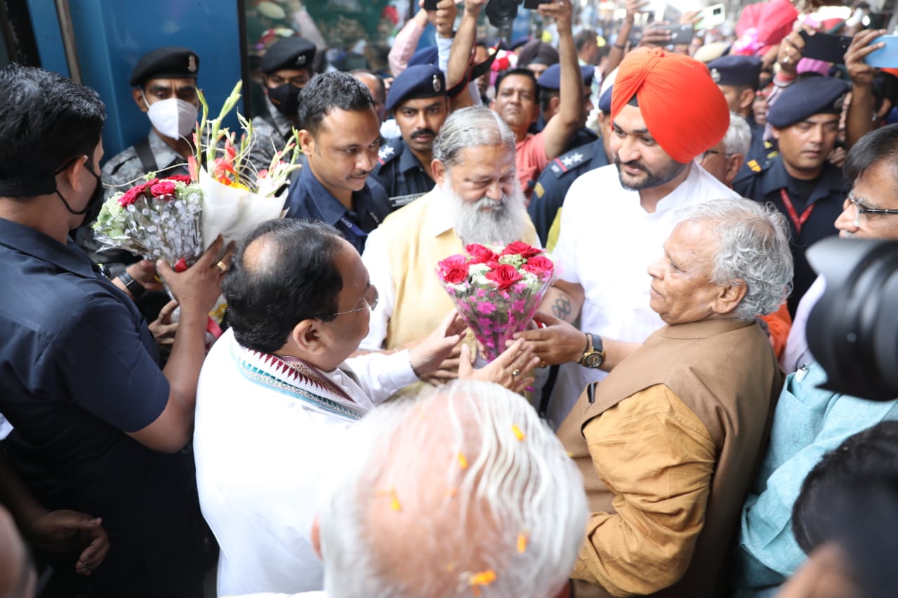  Warm welcome of BJP National President Shri J.P. Nadda on his arrival at Ambala Cantt. Junction (Haryana)