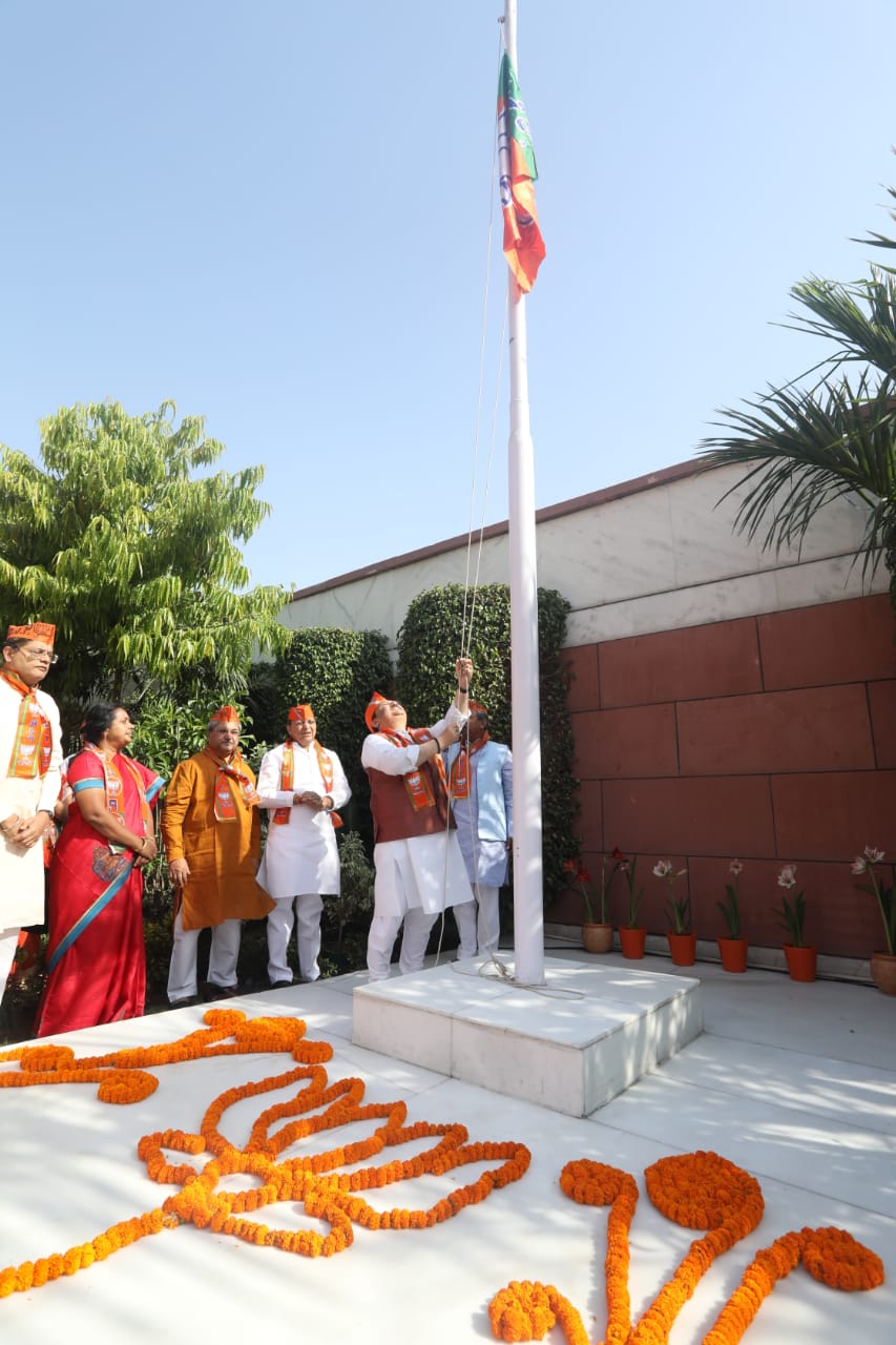 Hon'ble BJP National President Shri J.P. Nadda hoisting the party flag, paying floral tributes to Dr. Syama Prasad Mookerjee and Pt. Deendayal Upadhyay and launching Blood Donation camp on the occasion of BJP's 42nd Sthapna Diwas