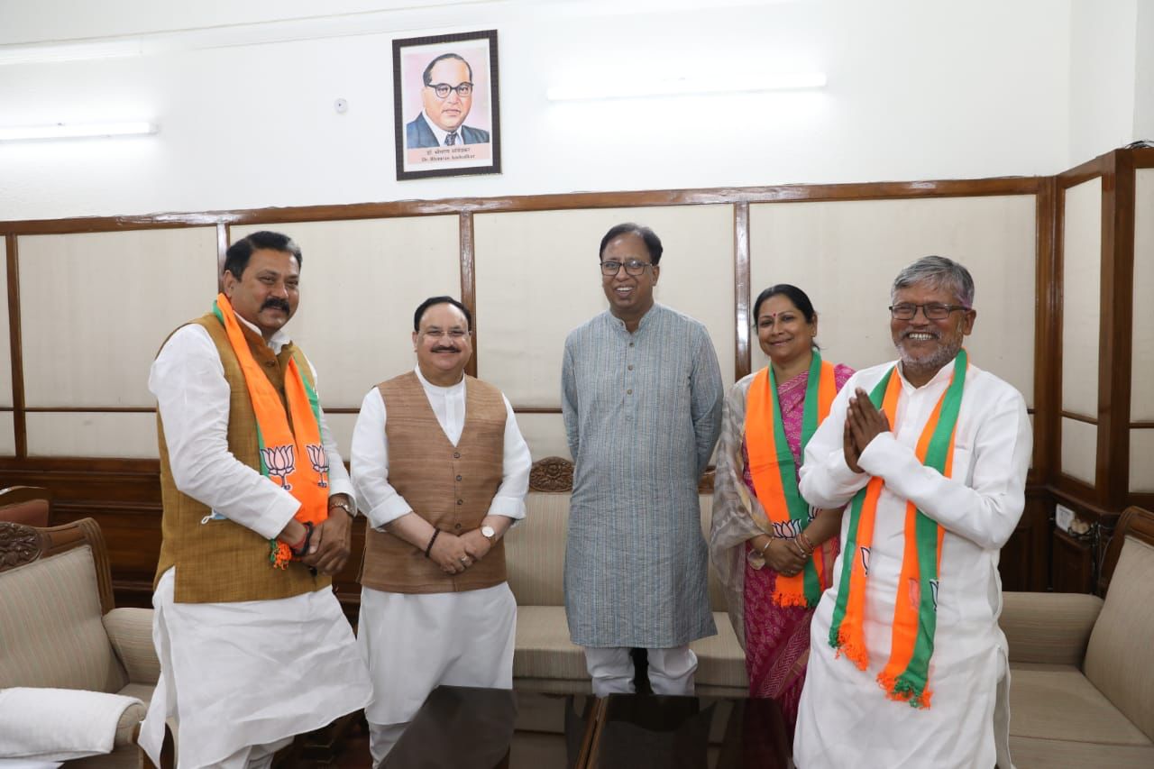 Bihar BJP State President Shri Sanjay Jaiswal along with three MLAs Shri Raju Singh (Sahebganj), Shri Mishri Lal Yadav (Alinagar) and Smt. Swarna Singh (Gaura Bauram) called on Hon'ble BJP National President Shri J.P. Nadda in Parliament