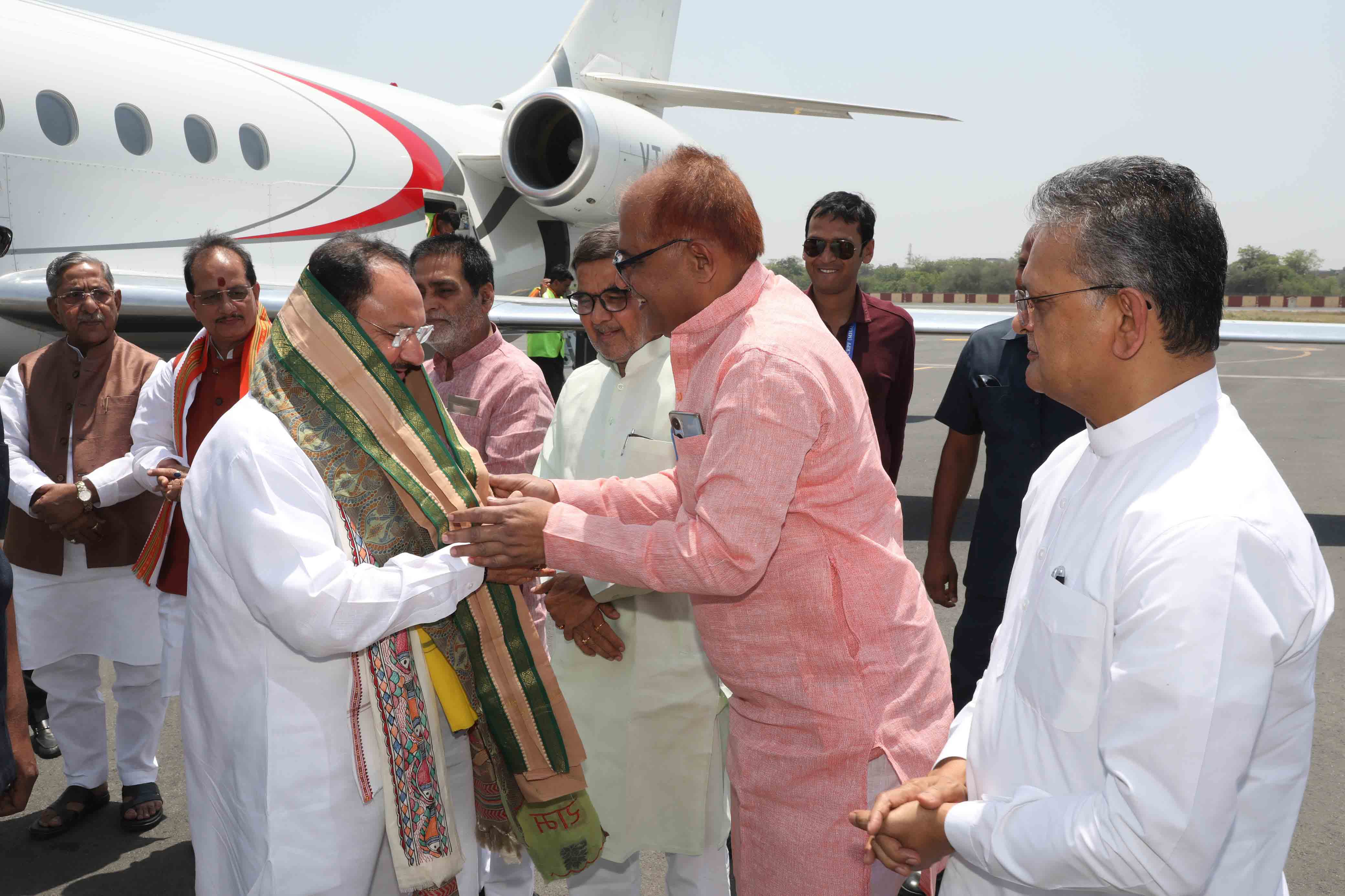 Grand welcome of BJP National President Shri J.P. Nadda on arrival at Jai Prakash Narayan, International Airport, Patna (Bihar)