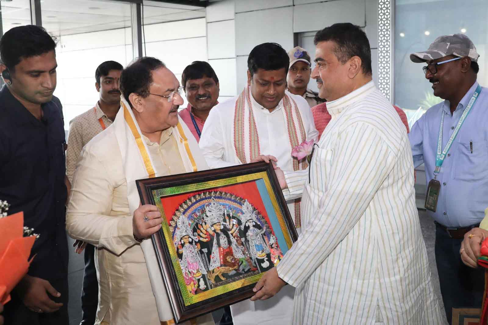 Grand welcome of Hon'ble BJP National President Shri J.P. Nadda on arrival at Kolkata Airport in West Bengal