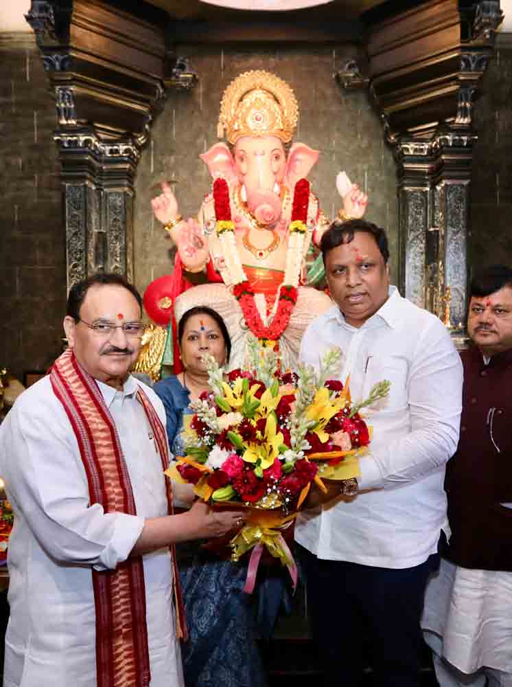 Hon'ble BJP National President Shri J.P. Nadda & Union Minister Nadda offered prayers at Lalbaug Cha Raja, Chinchpokli Chintamani and Sarvjanik Ganesh Utsav Pandal in Mumbai