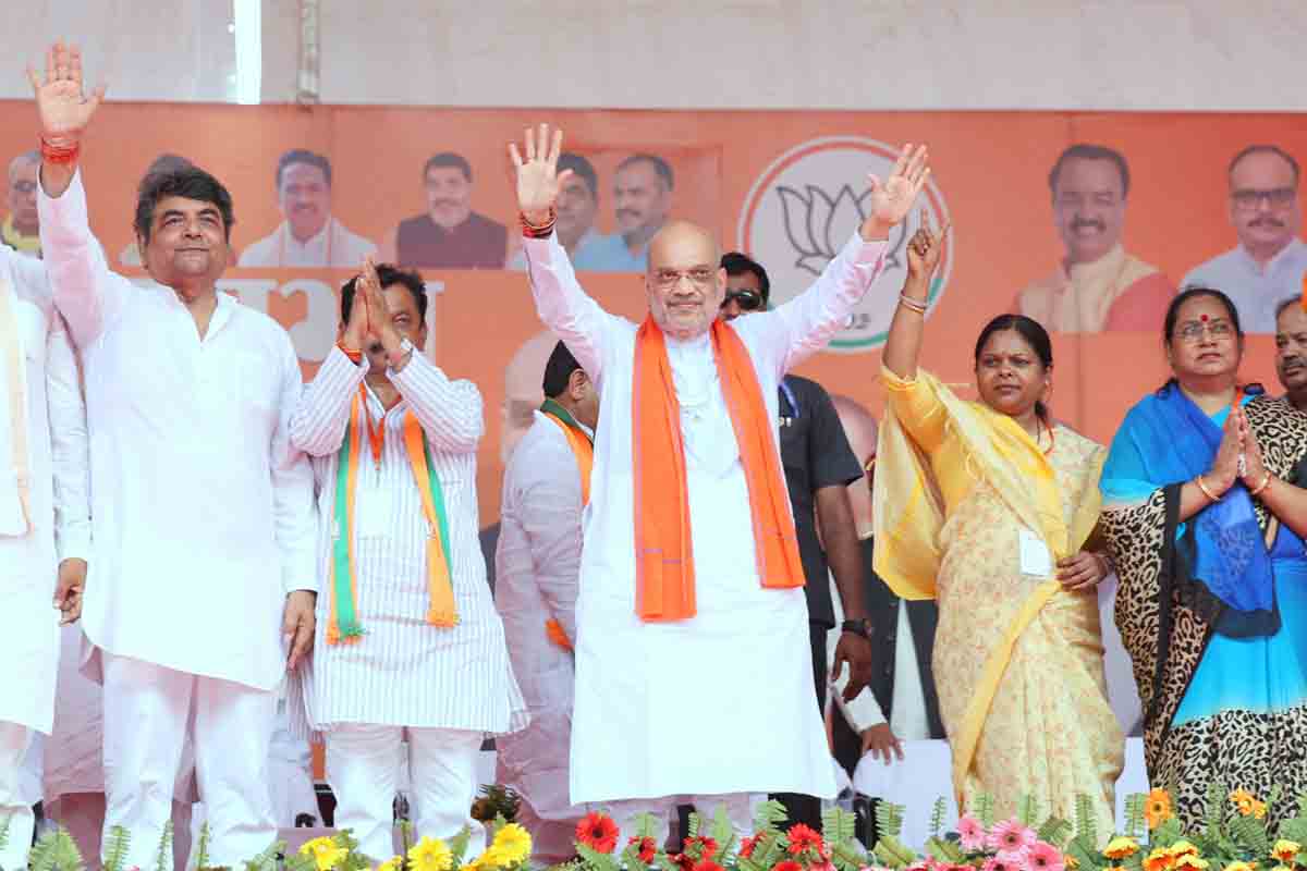 Hon'ble Union Home Minister & Minister of Cooperation Shri Amit Shah addressing a public rally at Udit Narayan Inter College (Kushinagar) Uttar Pradesh