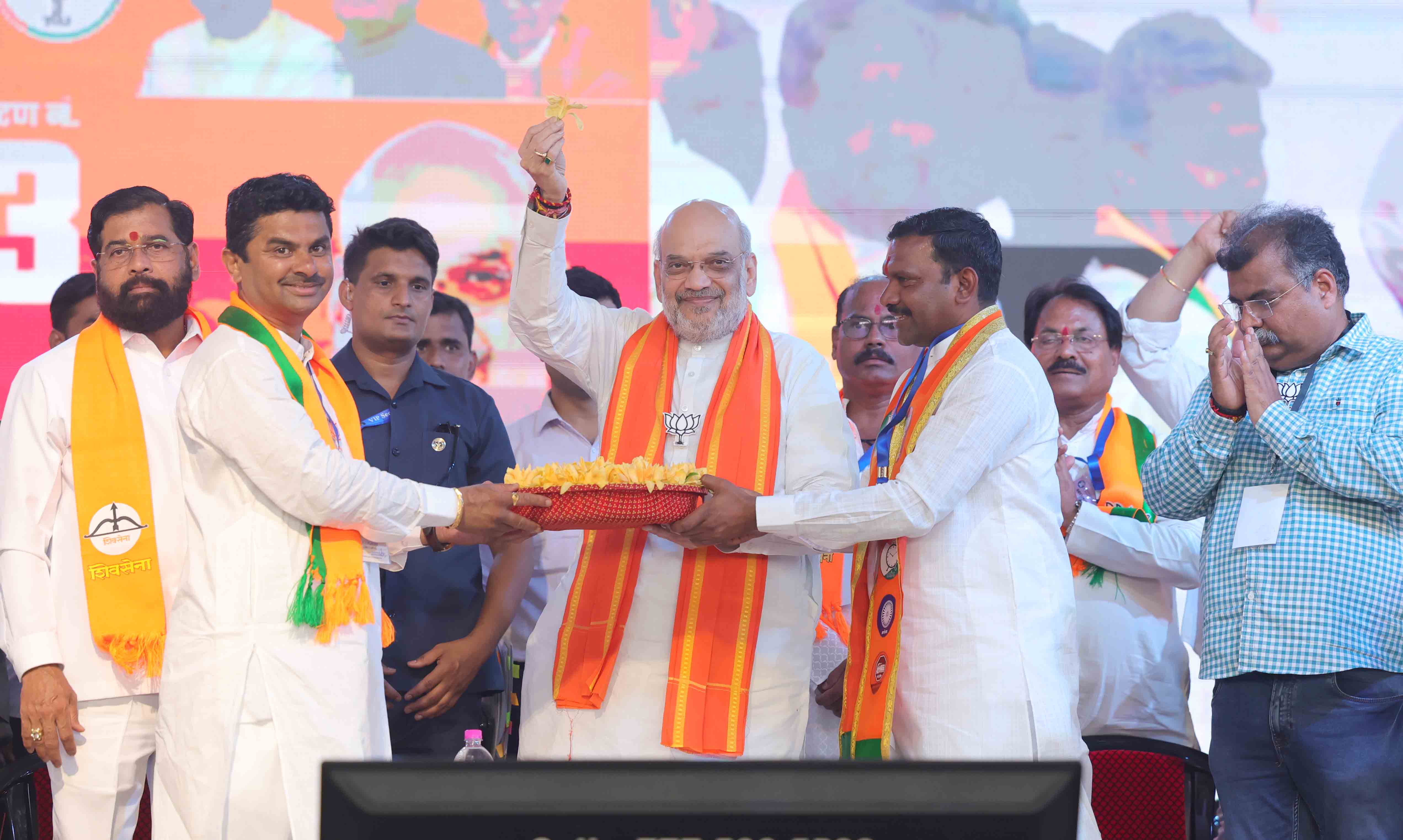 Hon'ble Union Home Minister & Minister of Cooperation Shri Amit Shah while addressing public rally in Palghar (Maharashtra)