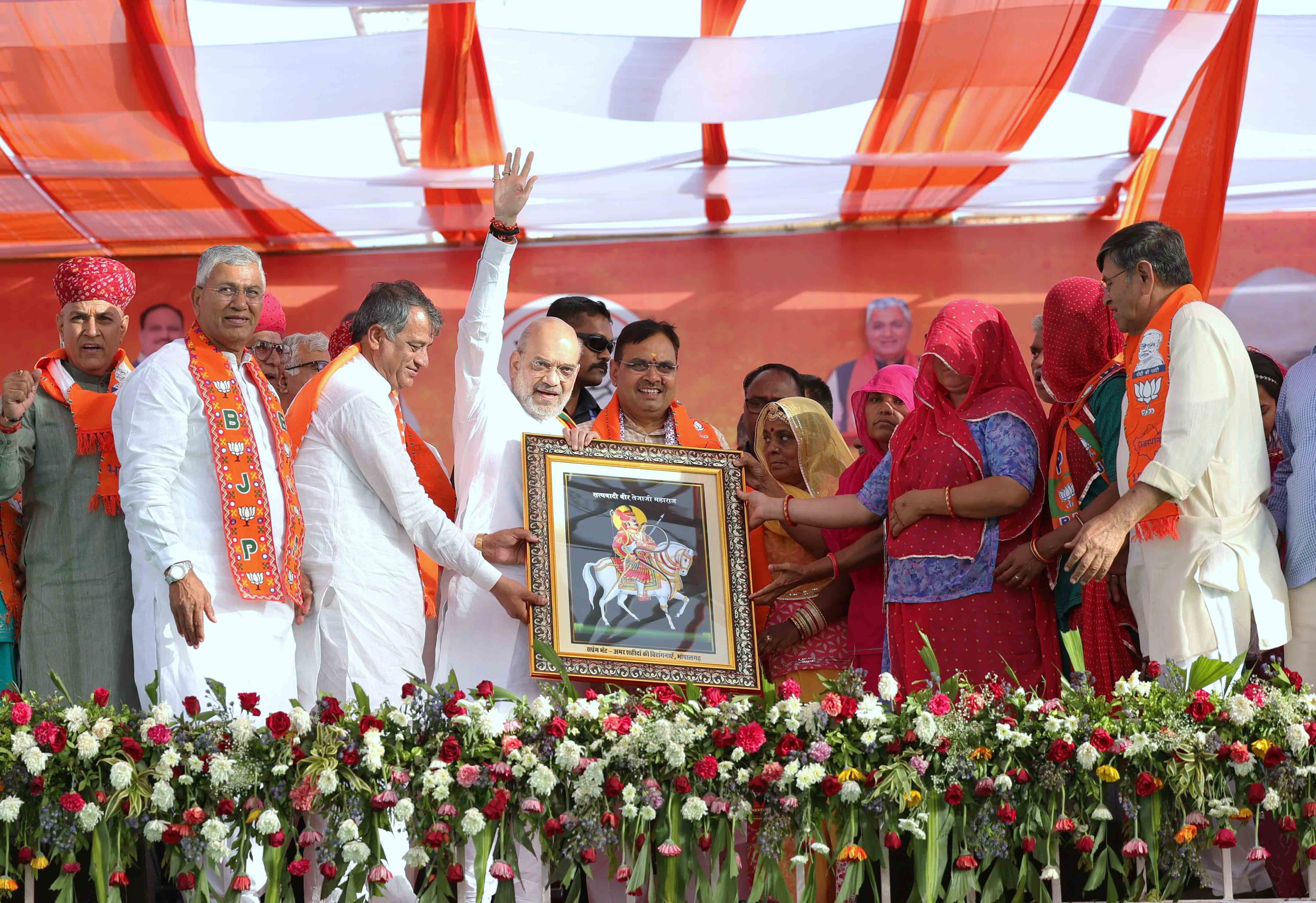 Hon'ble Union Home Minister and Minister of Cooperation Shri Amit Shah addressing a public rally in Pali (Rajasthan)