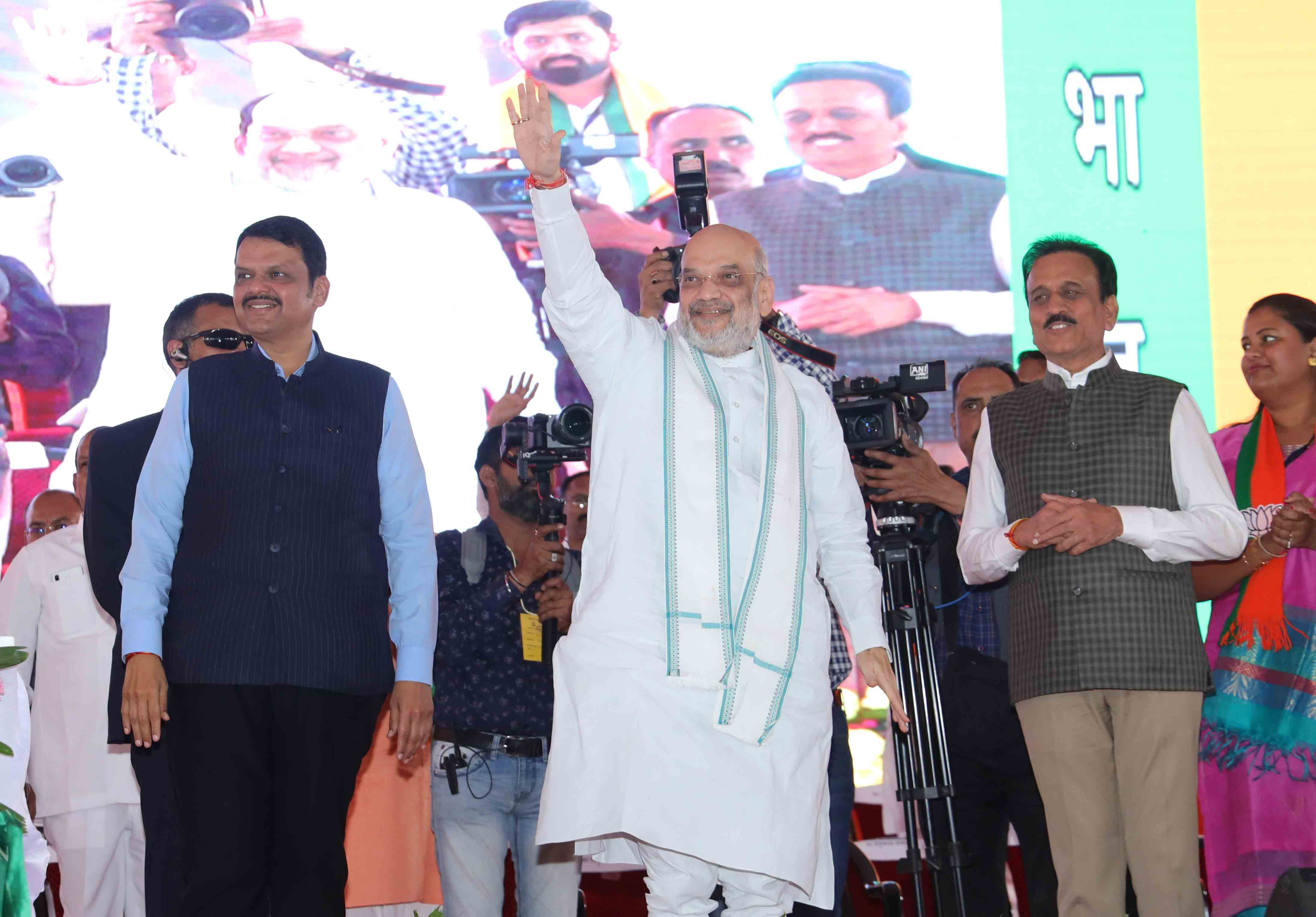 Hon'ble Union Home Minister and Minister of Cooperation Shri Amit Shah while addressing Yuva Sammelan in Jalgaon (Maharashtra)