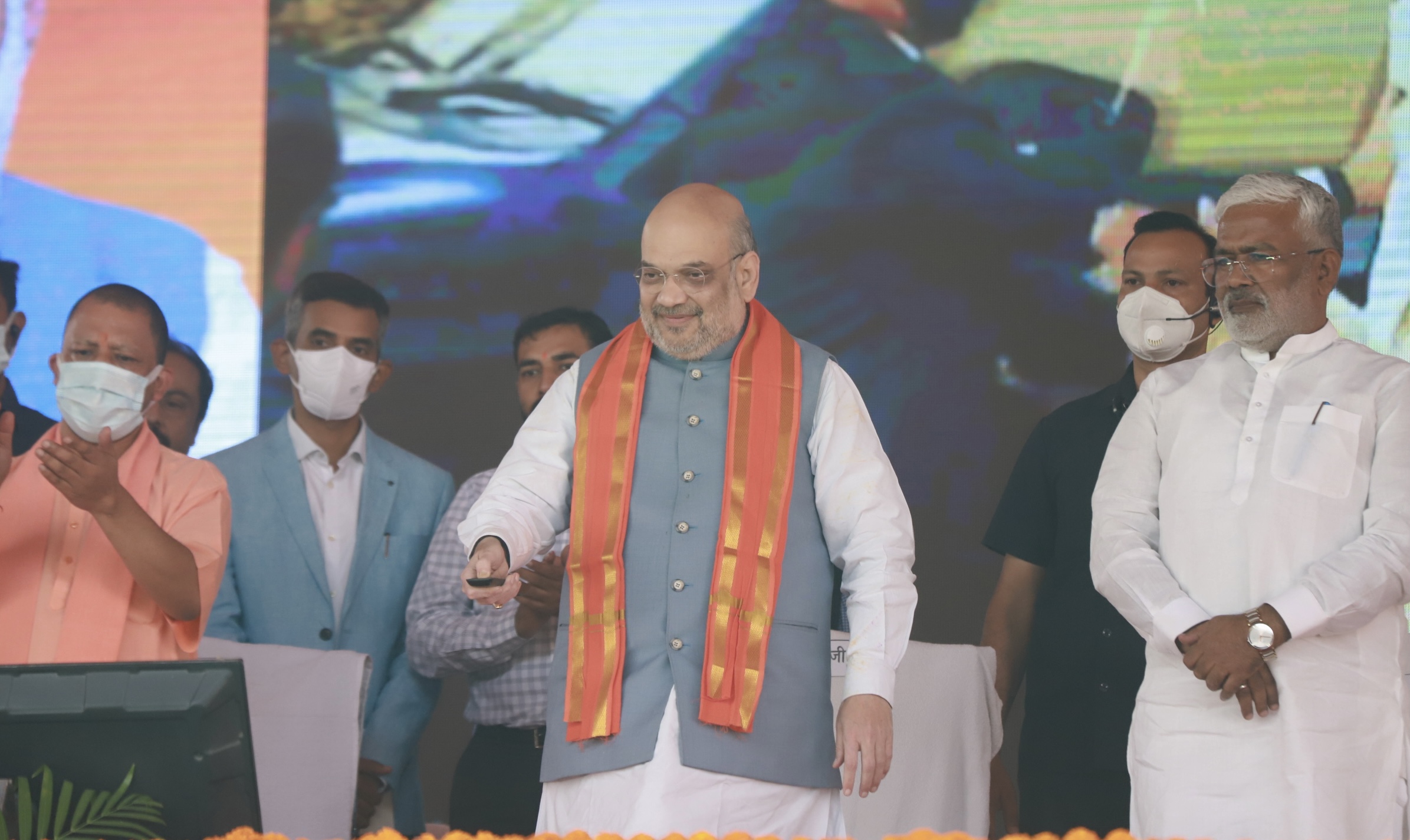 Hon'ble Union Home Minister & Minister for Cooperation Shri Amit Shah inaugurating BJP's mega membership drive "Mera Parivar-Bhajapa Parivar" in Lucknow (Uttar Pradesh)