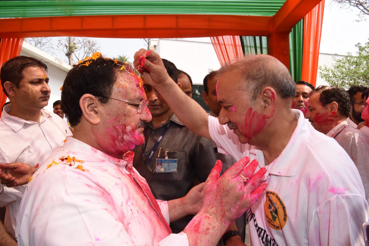 Hon'ble BJP National President Shri J.P. Nadda celebrating Holi at his residence 7-B Moti Lal Nehru Marg, New Delhi.