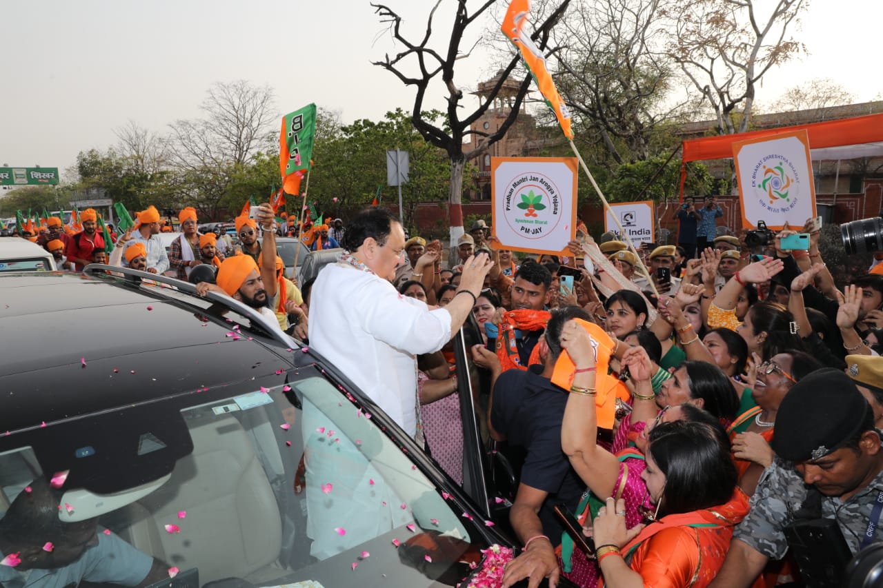 Warm welcome of BJP National President Shri J.P. Nadda at various places in Jaipur (Rajasthan)