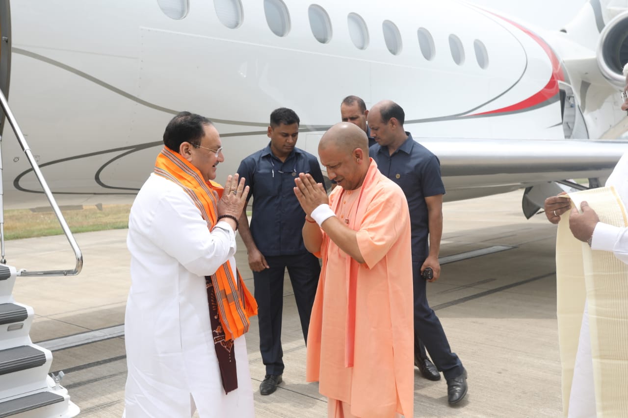 Welcome of Hon'ble BJP National President Shri J.P. Nadda on arrival at Gorakhpur Airport (Uttar Pradesh)