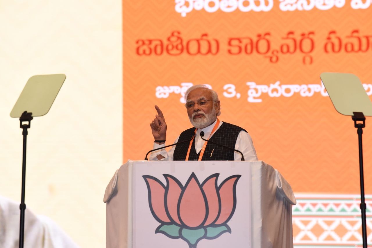 Concluding session of BJP National Executive Meeting at Media centre, Hotel Novotel, Hyderabad (T'gana)