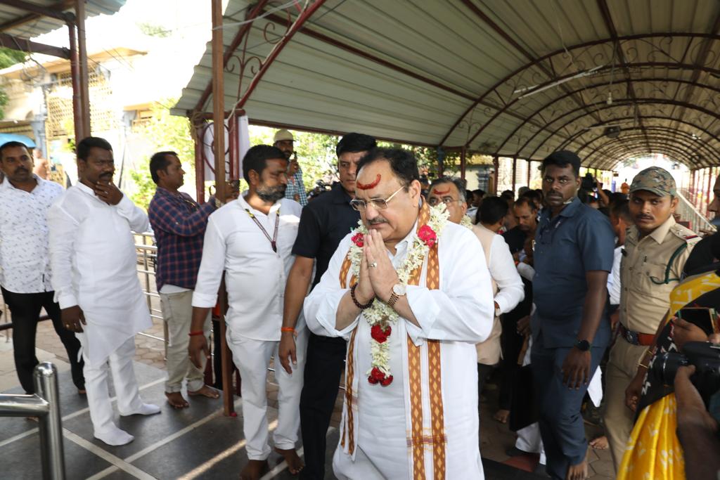  BJP National President Shri J.P. Nadda offered prayers at Bhadrakali Matha Temple in Hanamkonda, Warangal (T’gana)