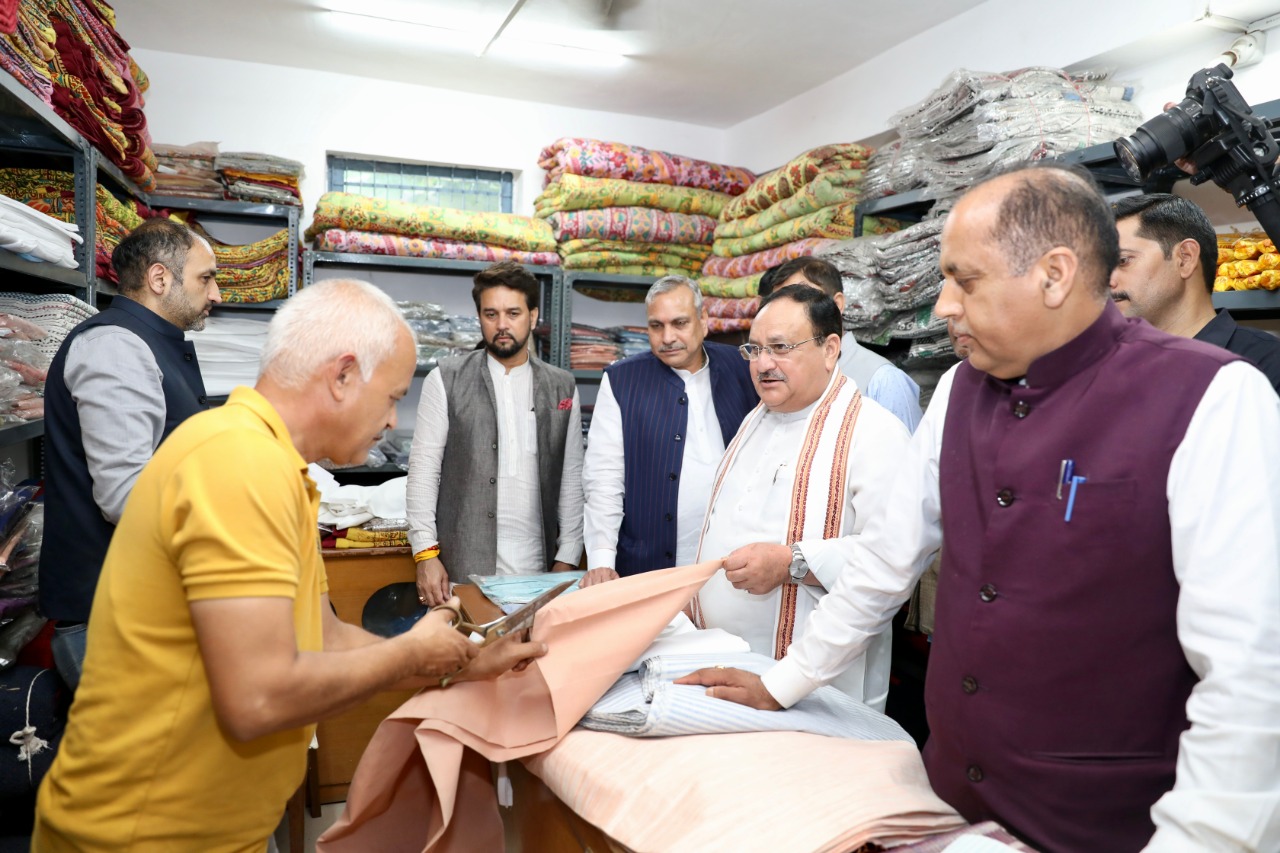 Hon'ble BJP National President Shri J.P. Nadda purchased Khadi clothes from a Khadi Gram Udyog shop on the occasion of Gandhi Jayanti in Hamirpur (Himachal Pradesh)