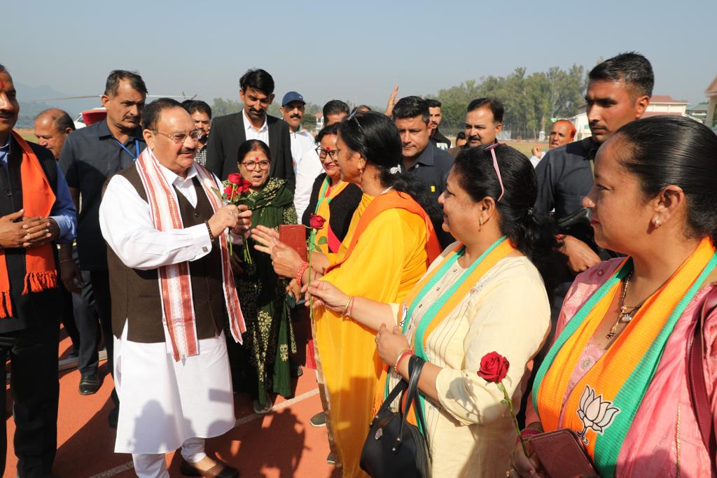 Grand welcome of Hon'ble BJP National President Shri J.P. Nadda on arrival at Lunhu Halipad (Himachal Pradesh)