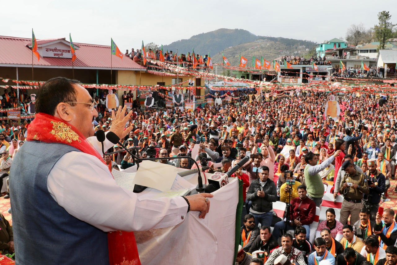 Hon'ble BJP National President Shri J.P. Nadda addressing a public meeting at Main Market, Salooni, Chamba (H.P.)