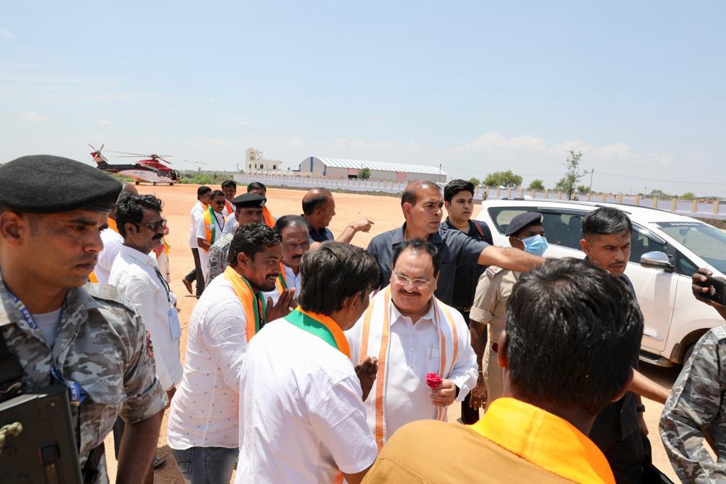 Grand welcome of BJP National President Shri J.P. Nadda on arrival at Lingasaguru Helipad in Raichur Distt. (Karnataka)