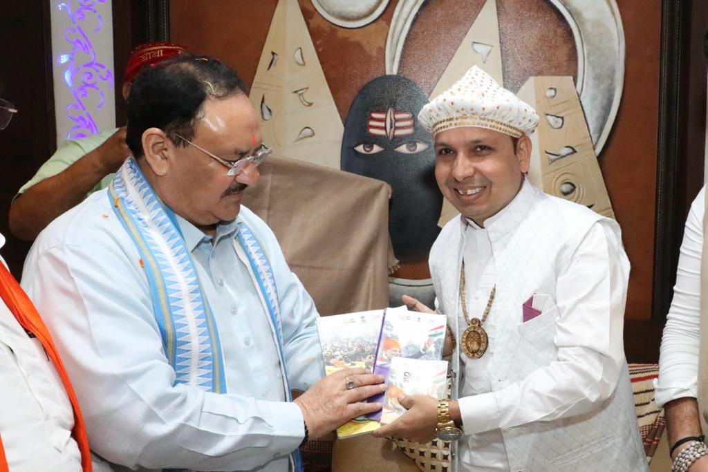 BJP National President Shri J.P. Nadda met with Sant Shri Sai Laldas ji as a part of "Sampark se Samarthan" Abhiyan in Chhattisgarh