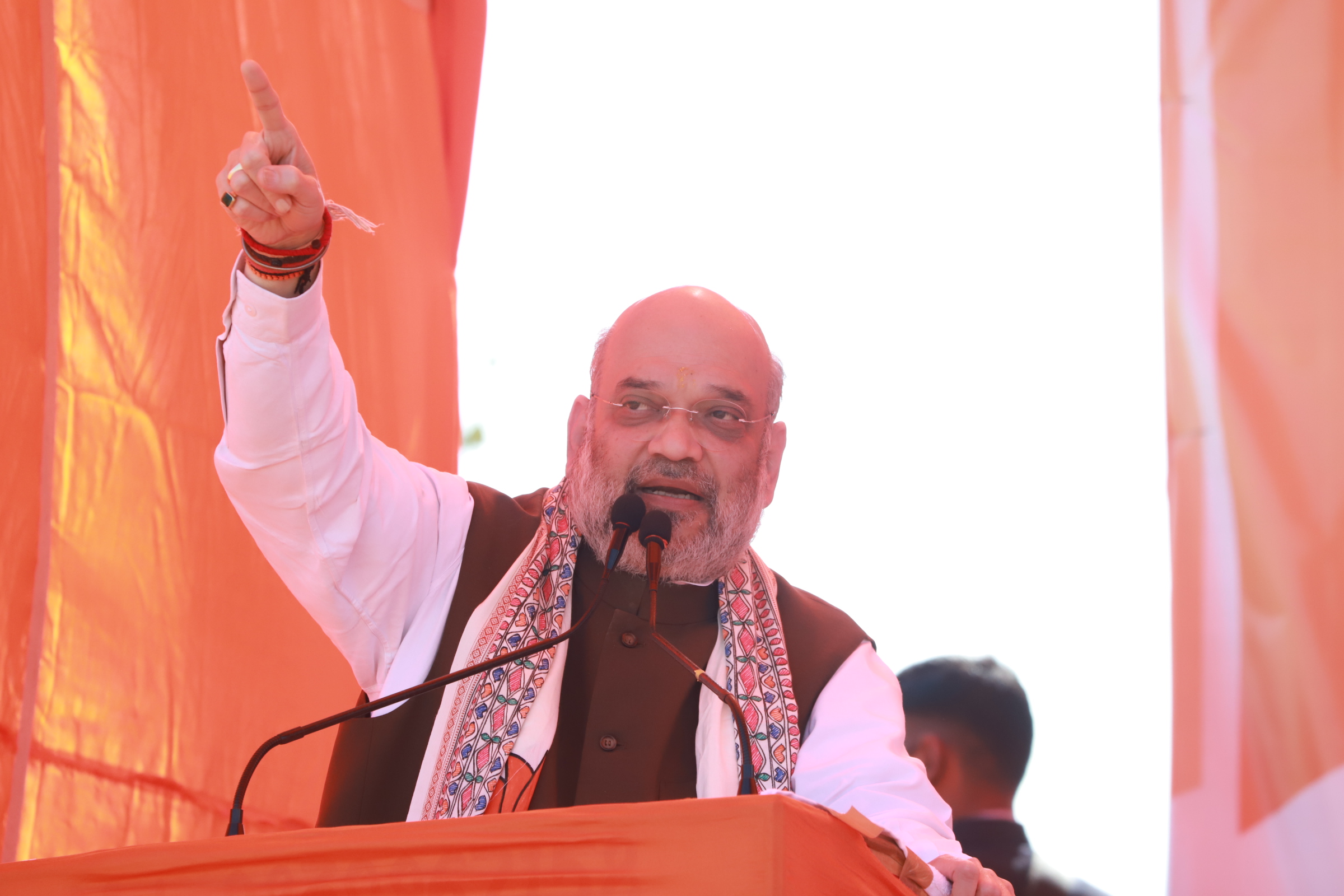 Hon'ble Union Home Minister and Minister of Cooperation Shri Amit Shah addressing a public meeting in Kushinagar (Uttar Pradesh)