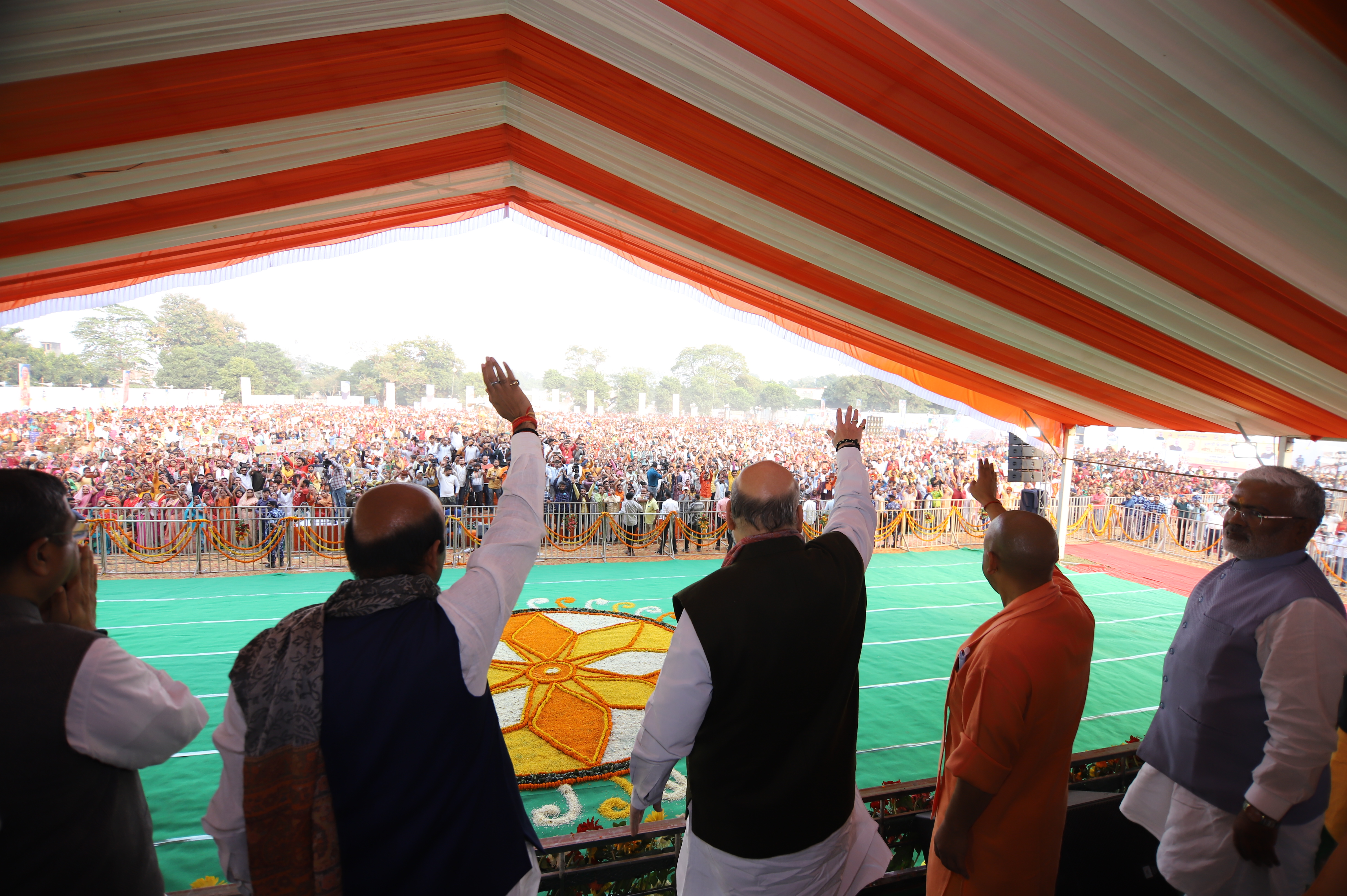  Hon'ble Union Home Minister & Minister for Cooperation Shri Amit Shah while laying the foundation stone of University in Azamgarh & addressing a public meeting on the occasion of "Sansad Khel Mahakumbh" in Basti (Uttar Pradesh).